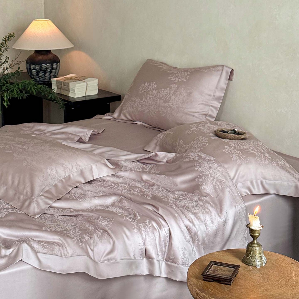 91家纺网 家纺一手货源 找家纺 花时间 2026新款提花夏凉被天丝赫本夏被四件套 天丝赫本夏被-浅紫色