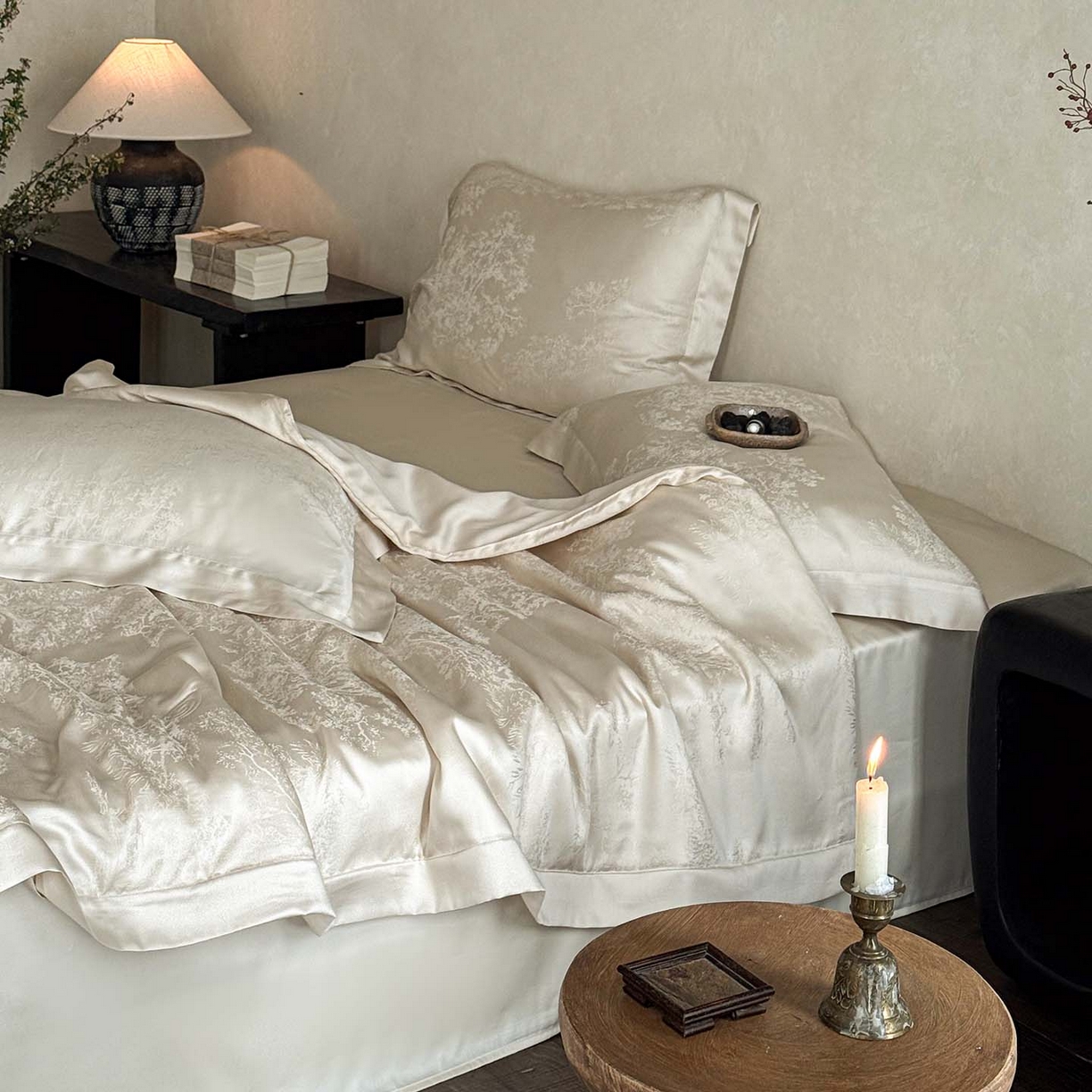 91家纺网 家纺一手货源 找家纺 花时间 2026新款提花夏凉被天丝赫本夏被四件套 天丝赫本夏被-香槟色