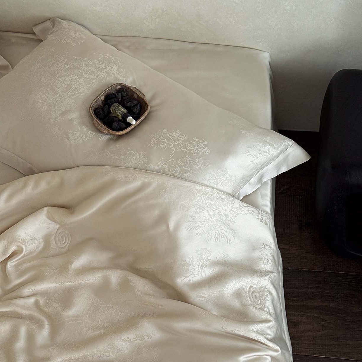 91家纺网 家纺一手货源 找家纺 花时间 2026新款提花夏凉被天丝赫本夏被四件套 天丝赫本夏被-香槟色