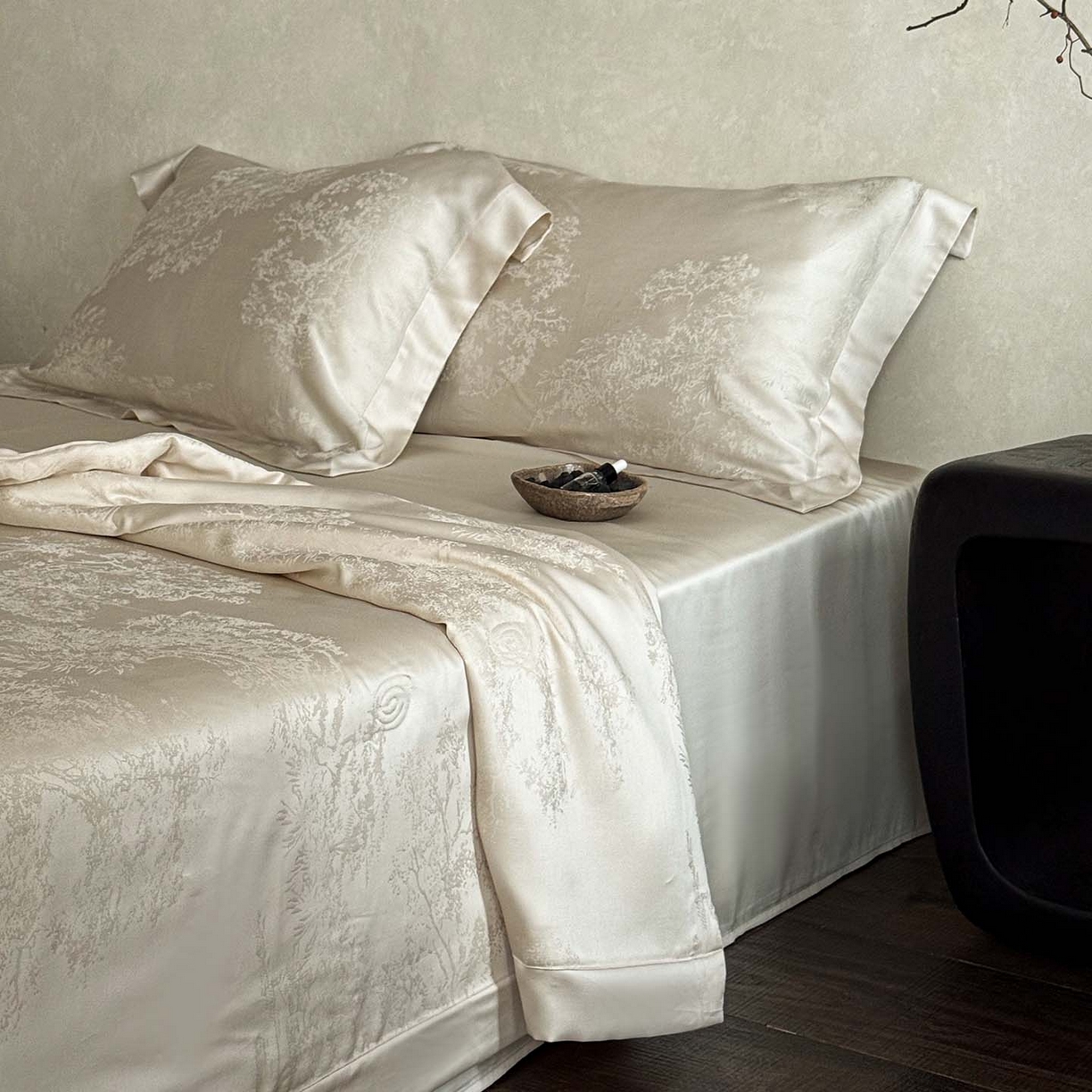 91家纺网 家纺一手货源 找家纺 花时间 2026新款提花夏凉被天丝赫本夏被四件套 天丝赫本夏被-香槟色