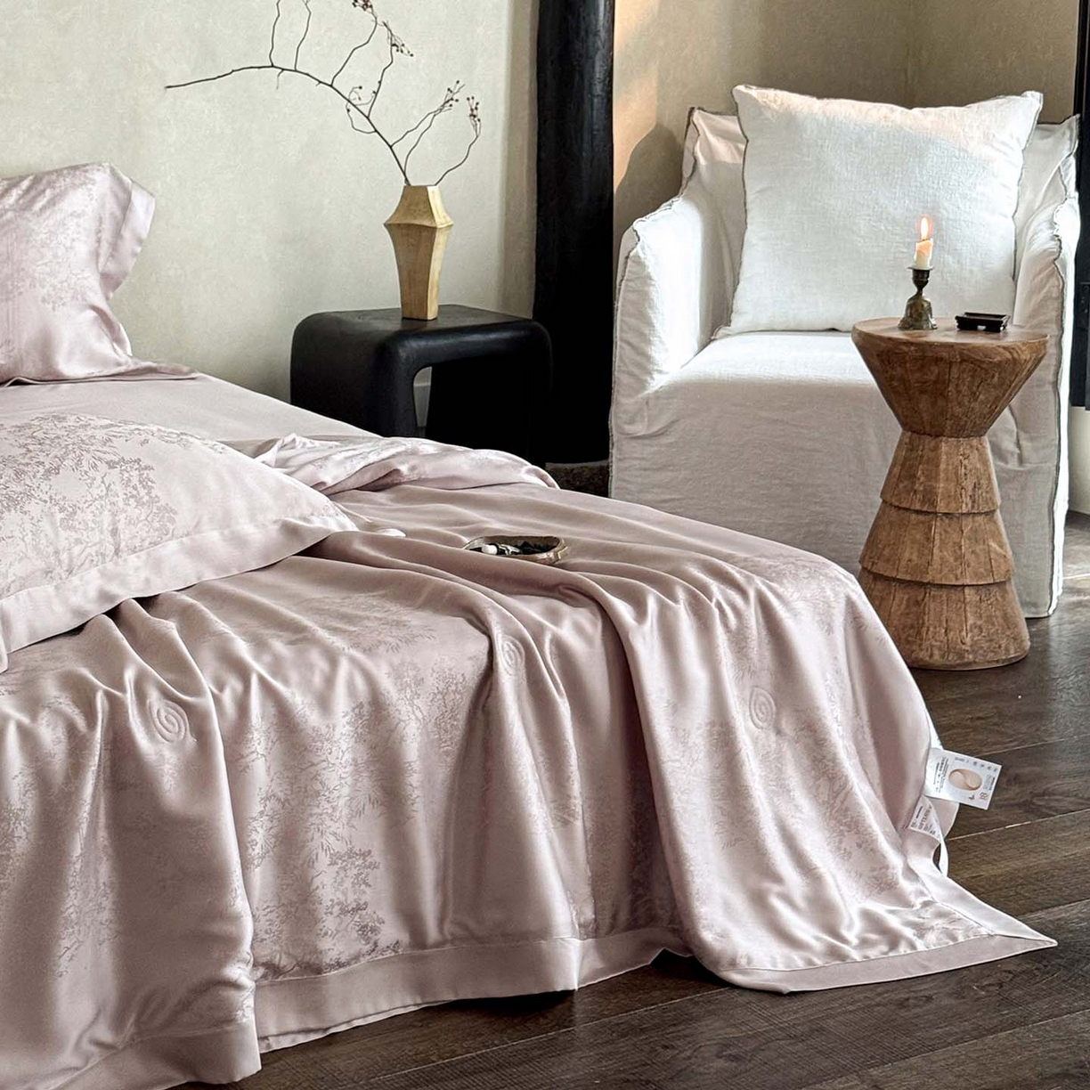 91家纺网 家纺一手货源 找家纺 花时间 2026新款提花夏凉被天丝赫本夏被四件套 天丝赫本夏被-浅紫色