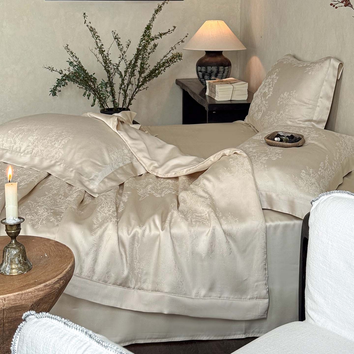 91家纺网 家纺一手货源 找家纺 花时间 2026新款提花夏凉被天丝赫本夏被四件套 天丝赫本夏被-香槟色