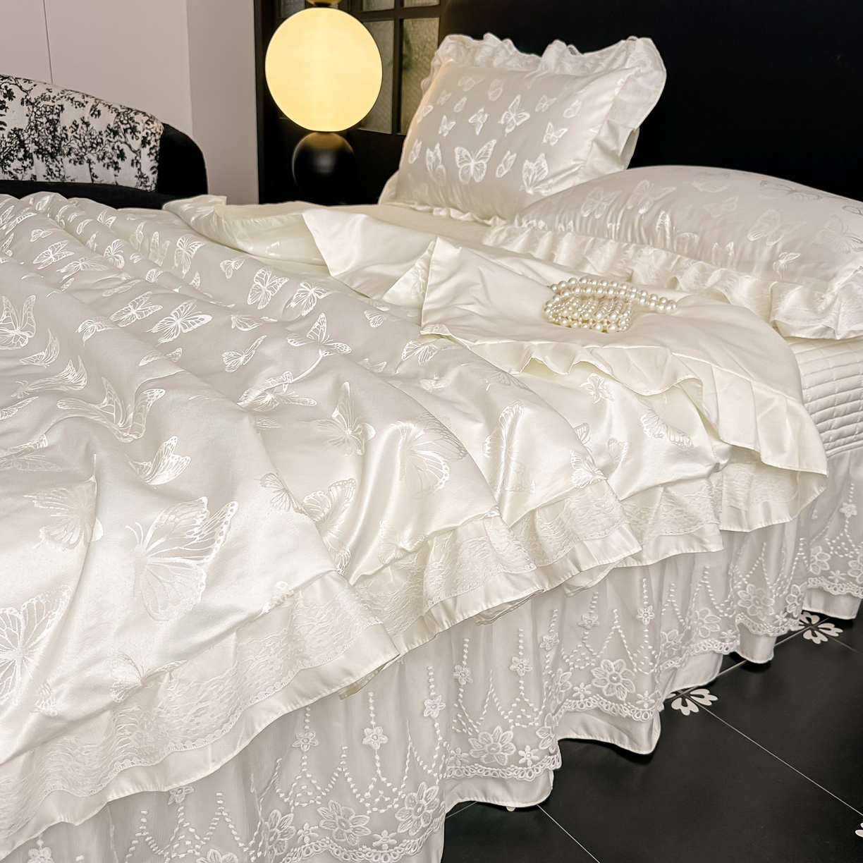 91家纺网 家纺一手货源 找家纺 （总）富米莱（原臻工厂） 2026新款花边蕾丝款水洗真丝提花床盖床单床裙夏凉被四件套