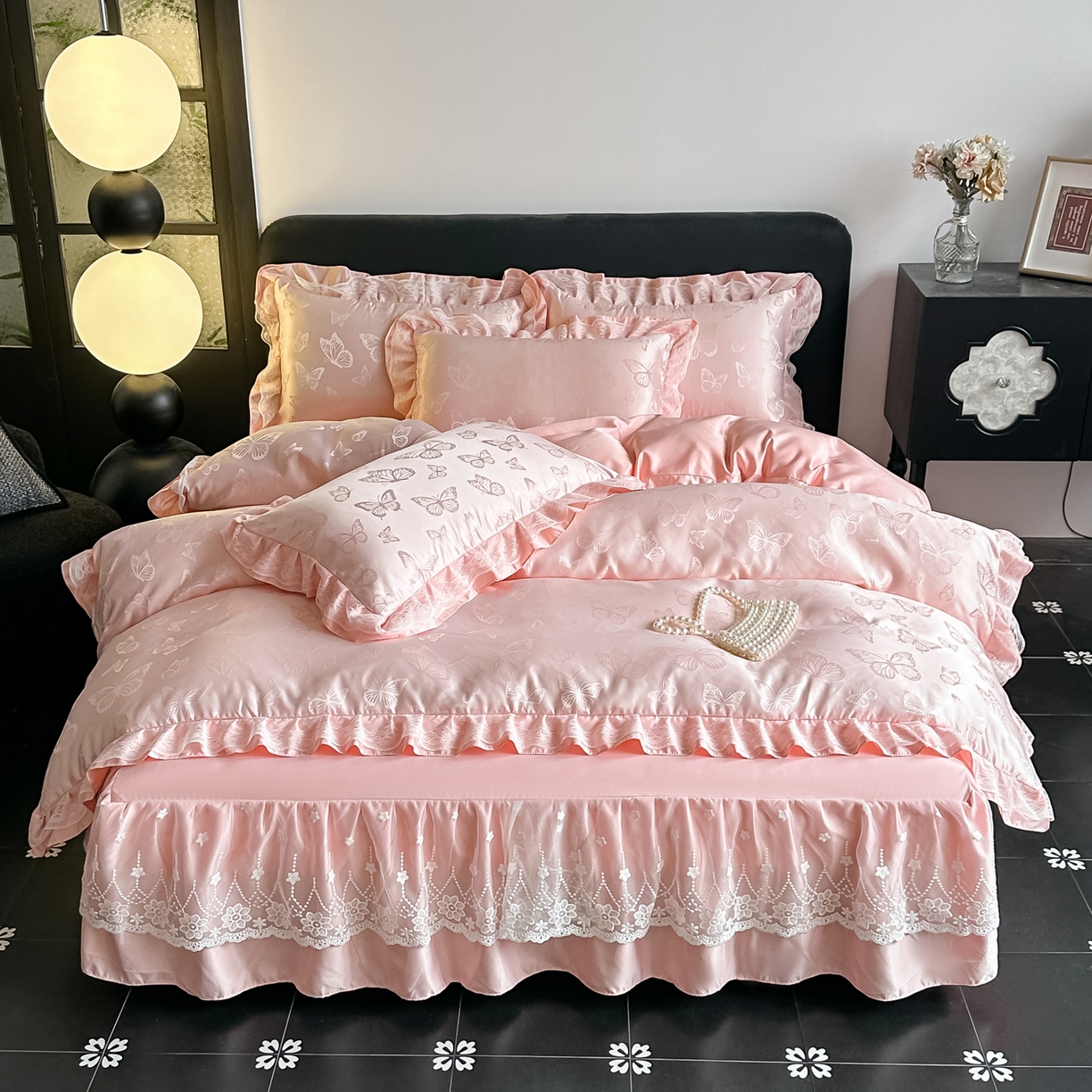 91家纺网 家纺一手货源 找家纺 富米莱（原臻工厂） 2026新款花边蕾丝款水洗真丝提花床盖床单床裙夏凉被四件套 蝶舞粉