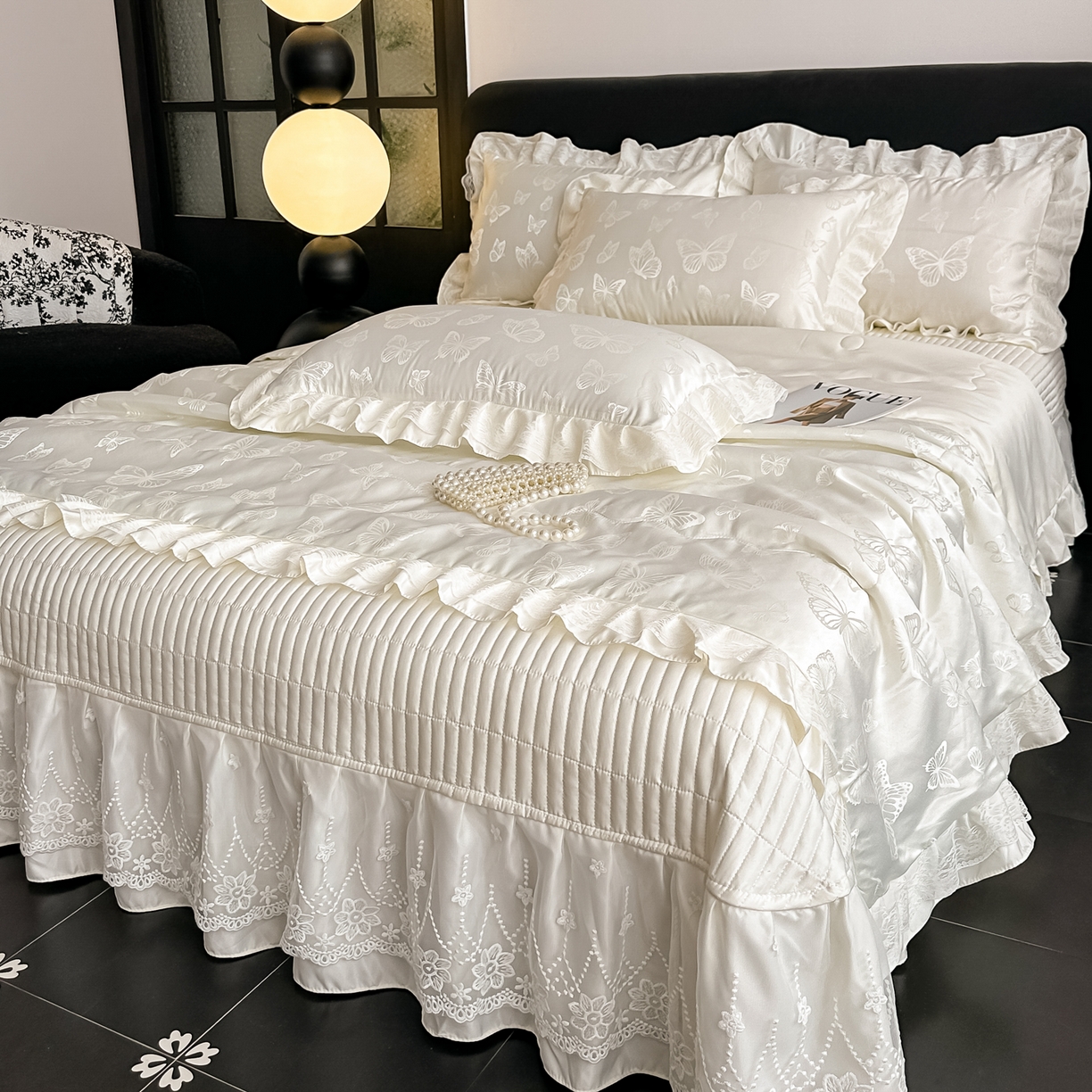 91家纺网 家纺一手货源 找家纺 富米莱（原臻工厂） 2026新款花边蕾丝款水洗真丝提花床盖床单床裙夏凉被四件套 蝶舞白