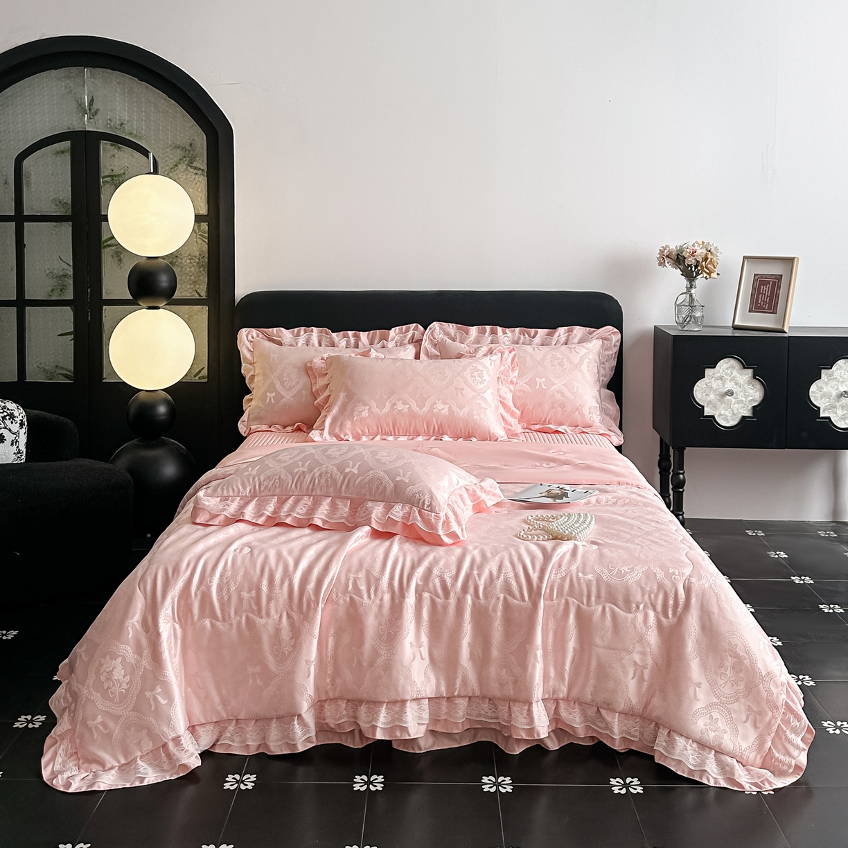 91家纺网 家纺一手货源 找家纺 富米莱（原臻工厂） 2026新款花边蕾丝款水洗真丝提花床盖床单床裙夏凉被四件套 秘密花园-粉色