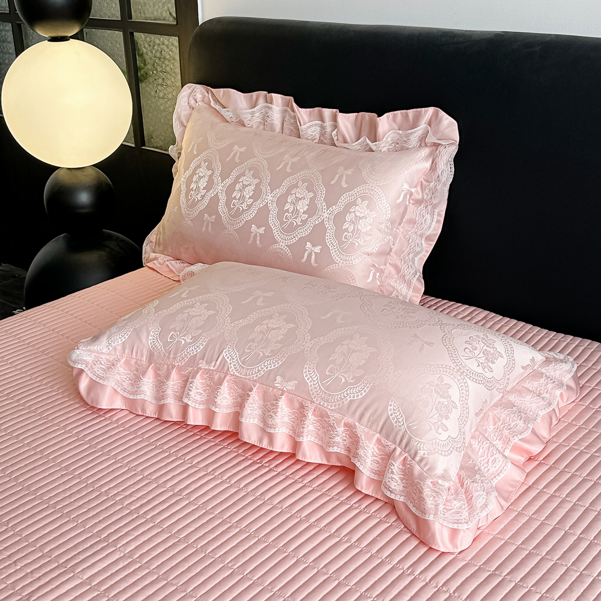 91家纺网 家纺一手货源 找家纺 富米莱（原臻工厂） 2026新款花边蕾丝款水洗真丝提花床盖床单床裙夏凉被四件套 秘密花园-粉色