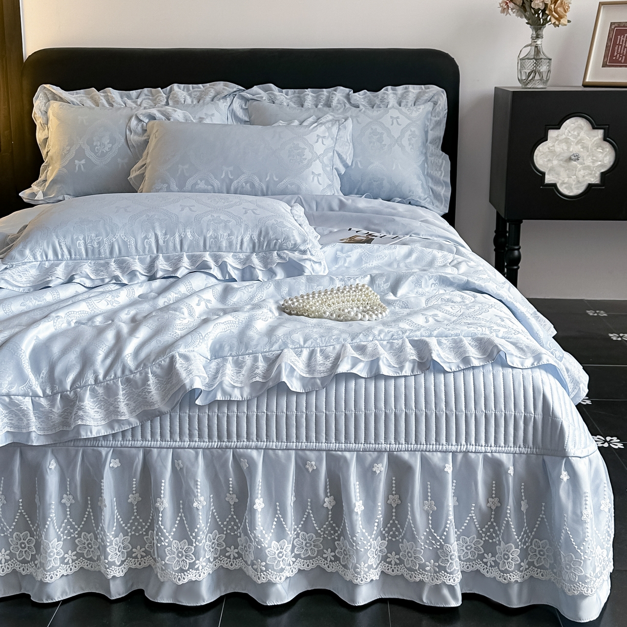 91家纺网 家纺一手货源 找家纺 富米莱（原臻工厂） 2026新款花边蕾丝款水洗真丝提花床盖床单床裙夏凉被四件套 秘密花园-蓝色