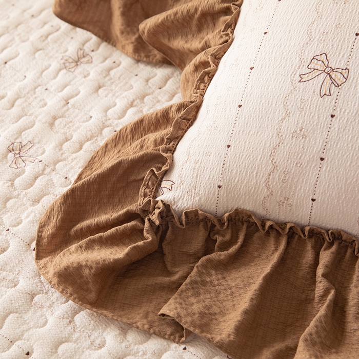 91家纺网 家纺一手货源 找家纺 贝凯瑞 2026新款（美拉德）系列双层纱木棉水洗棉法式花边单件三件四件床盖 美拉德-波点蝴蝶结