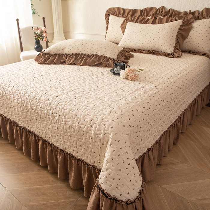 91家纺网 家纺一手货源 找家纺 贝凯瑞 2026新款（美拉德）系列双层纱木棉水洗棉法式花边单件三件四件床盖 美拉德-可可樱桃