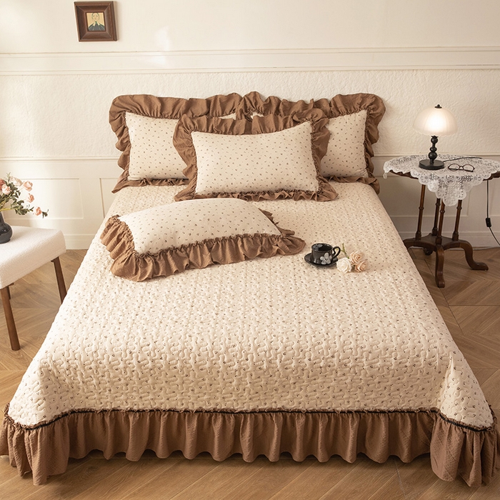 91家纺网 家纺一手货源 找家纺 贝凯瑞 2026新款（美拉德）系列双层纱木棉水洗棉法式花边单件三件四件床盖 美拉德-可可樱桃