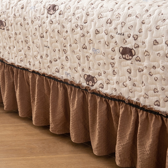 91家纺网 家纺一手货源 找家纺 贝凯瑞 2026新款（美拉德）系列双层纱木棉水洗棉法式花边单件三件四件床盖 美拉德-曲奇小熊