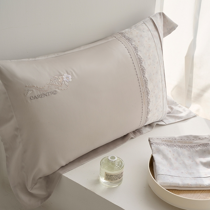 91家纺网 家纺一手货源 找家纺 诗黛尔 2026春夏新品云朵棉印花刺绣美洛蒂系列四件套 美洛蒂-漫色灰