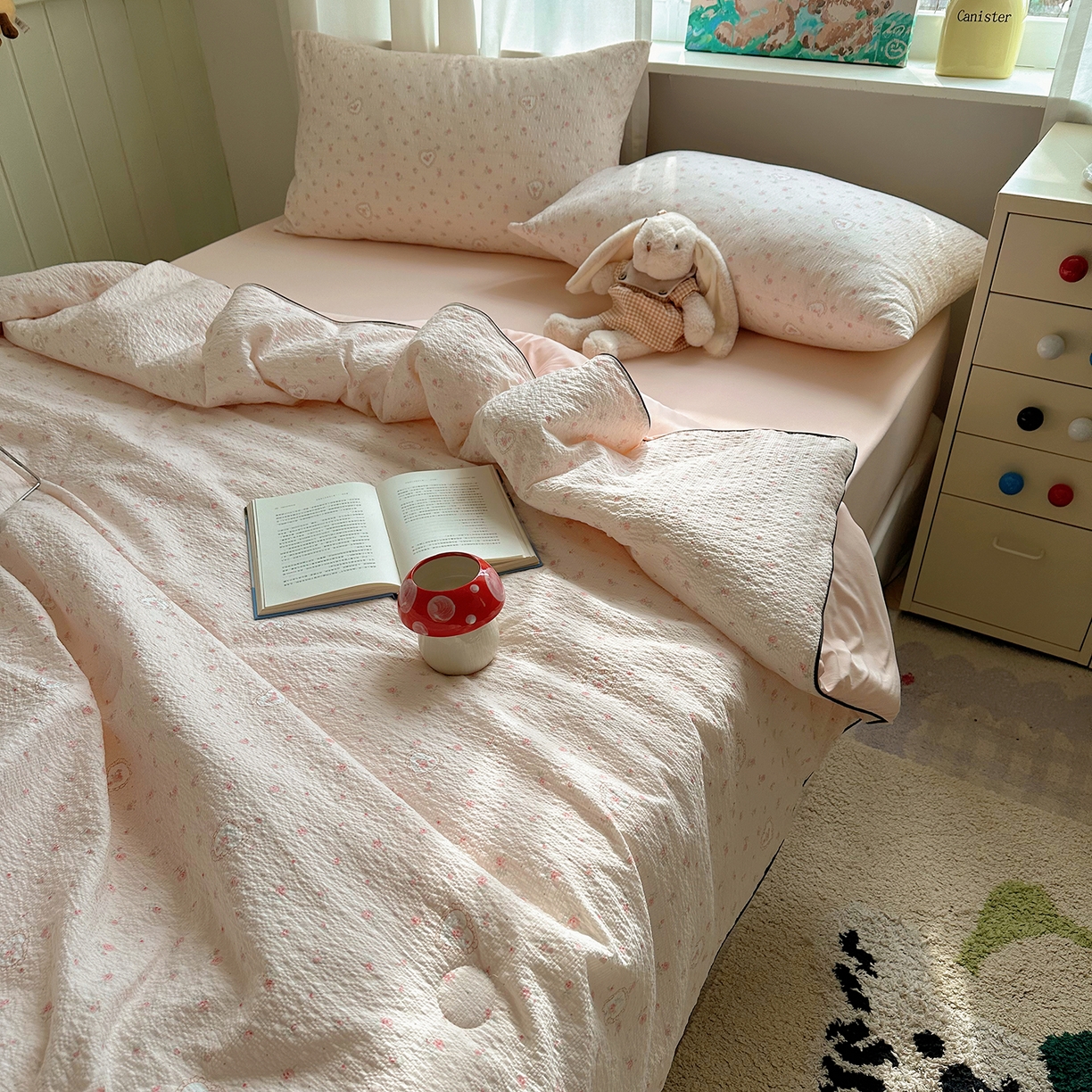 91家纺网 家纺一手货源 找家纺 贝扬思家纺 2026新款泡芙纱单夏被凉糖系列（凉而不冰的触感，清凉与柔软兼得） 凉糖-春日天桃心粉