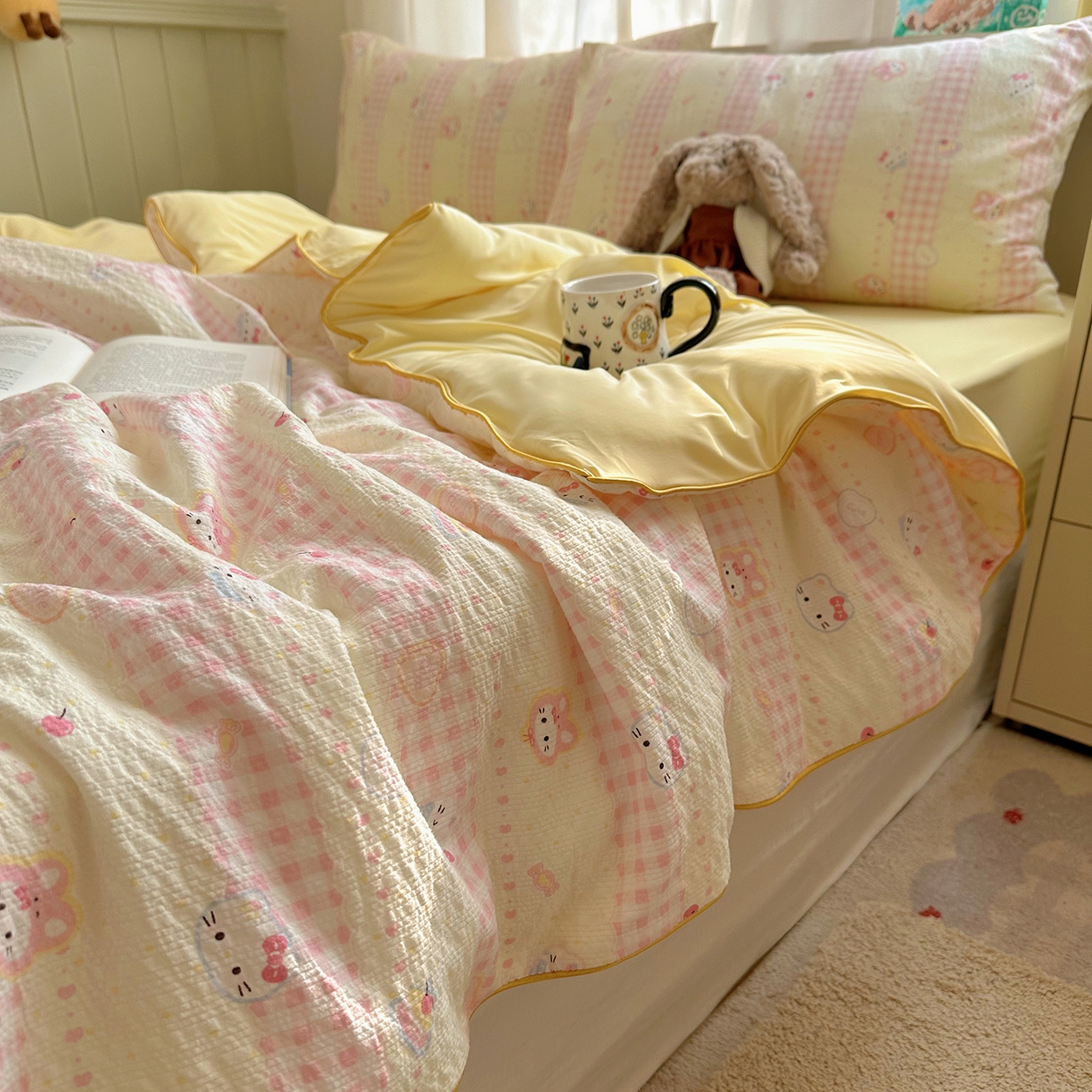 91家纺网 家纺一手货源 找家纺 贝扬思家纺 2026新款泡芙纱单夏被凉糖系列（凉而不冰的触感，清凉与柔软兼得） 凉糖-黄粉猫团