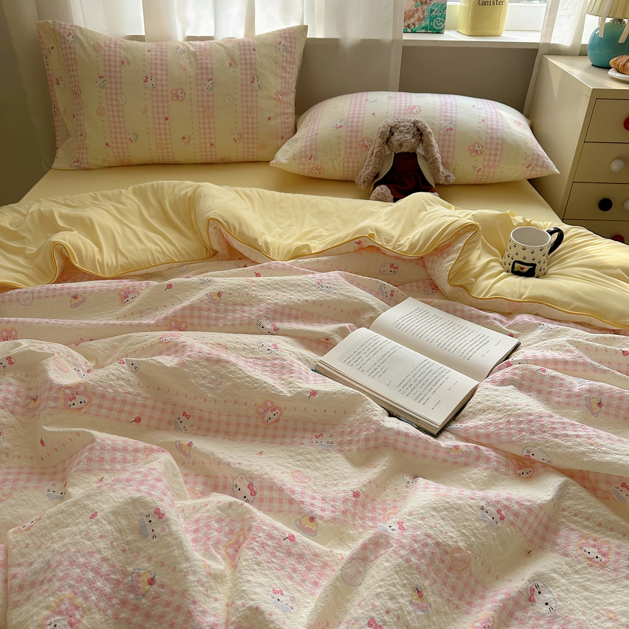 91家纺网 家纺一手货源 找家纺 贝扬思家纺 2026新款泡芙纱单夏被凉糖系列（凉而不冰的触感，清凉与柔软兼得） 凉糖-黄粉猫团