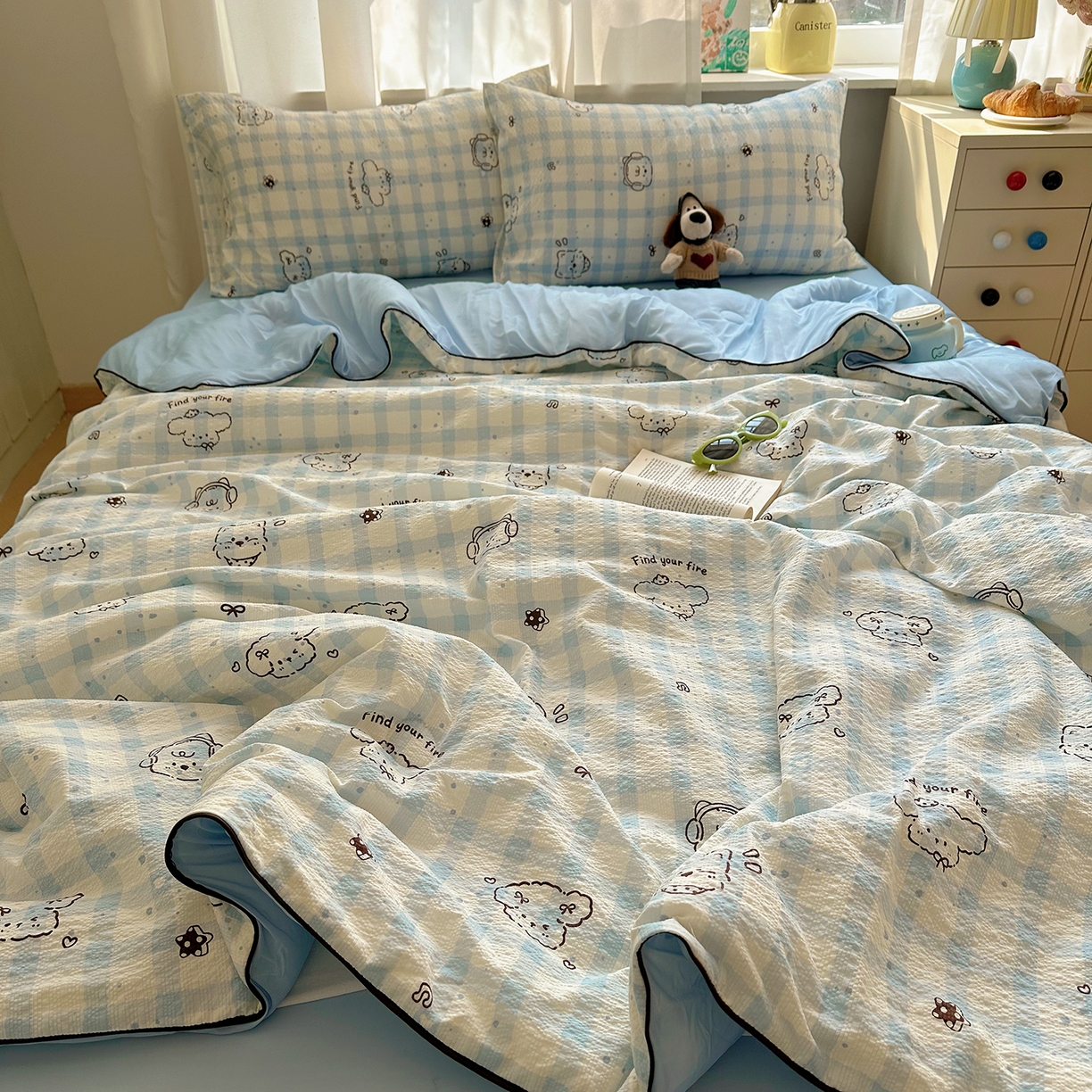 91家纺网 家纺一手货源 找家纺 贝扬思家纺 2026新款泡芙纱单夏被凉糖系列（凉而不冰的触感，清凉与柔软兼得） 凉糖-机智蓝狗