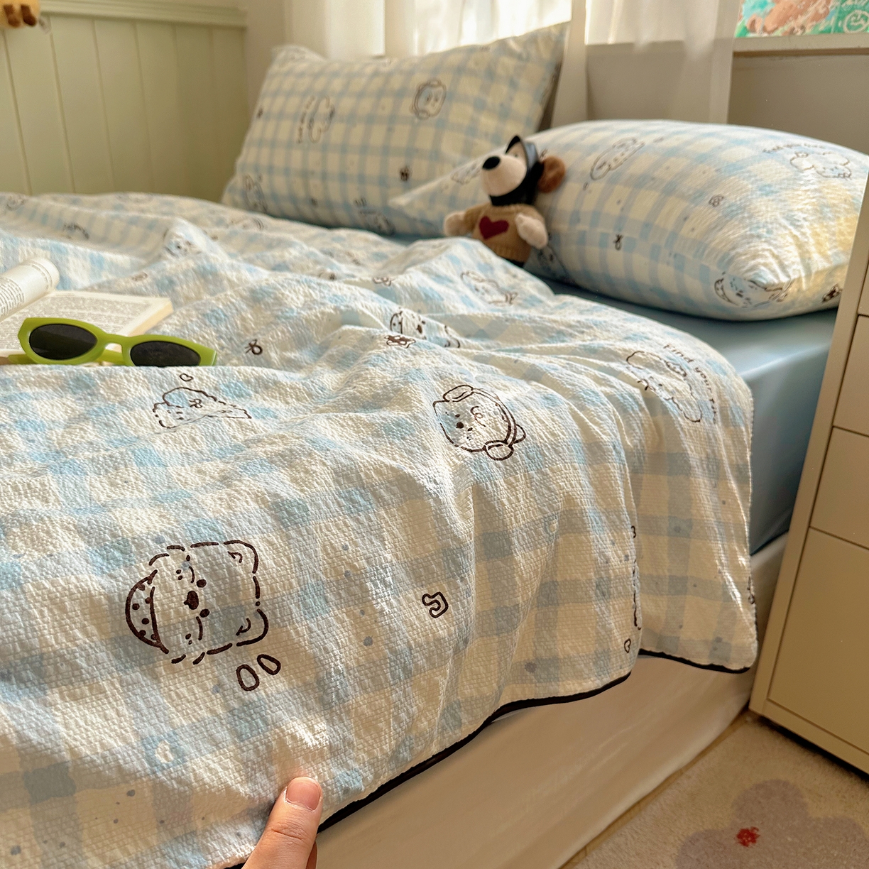 91家纺网 家纺一手货源 找家纺 贝扬思家纺 2026新款泡芙纱单夏被凉糖系列（凉而不冰的触感，清凉与柔软兼得） 凉糖-机智蓝狗