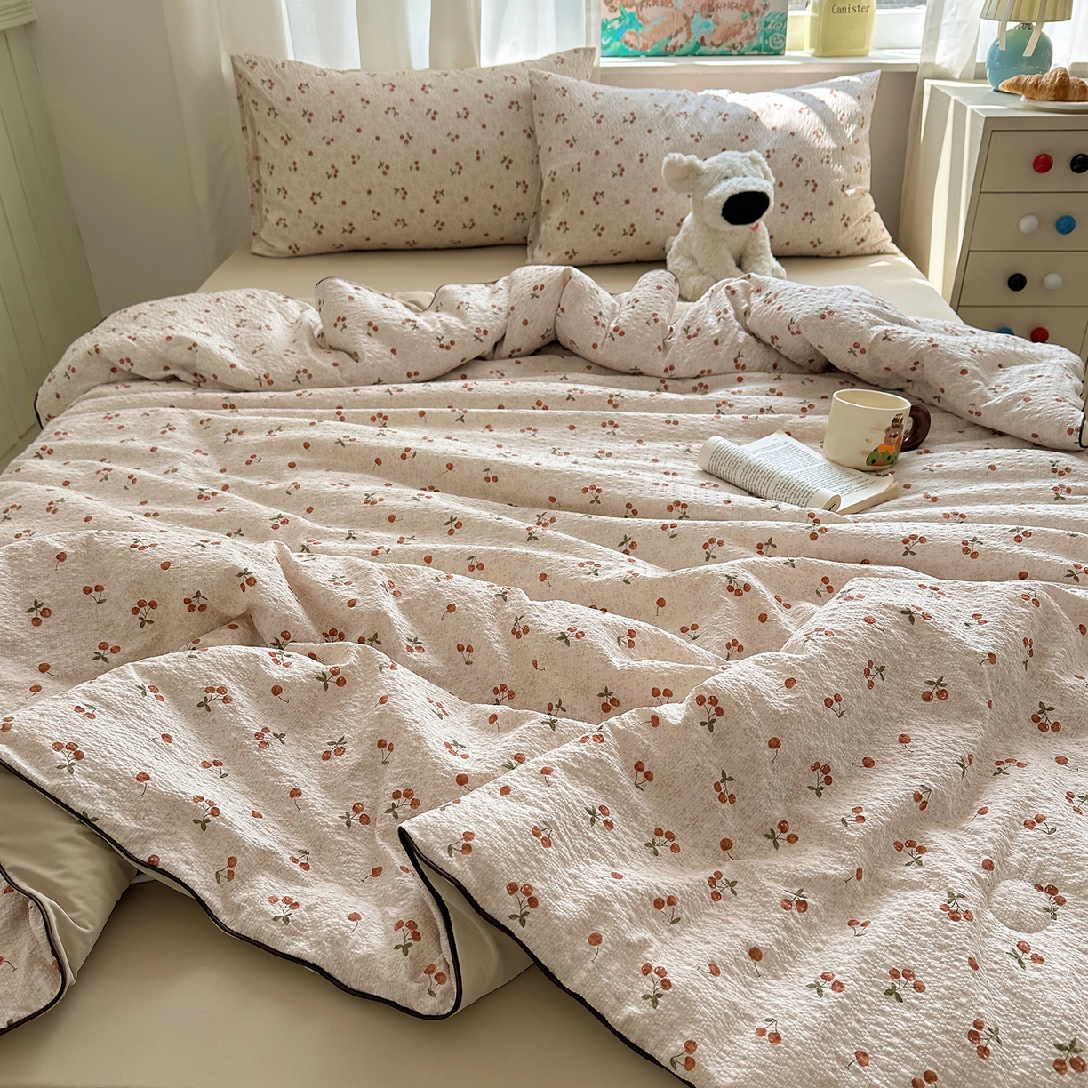 91家纺网 家纺一手货源 找家纺 贝扬思家纺 2026新款泡芙纱单夏被凉糖系列（凉而不冰的触感，清凉与柔软兼得） 凉糖-酒渍樱桃