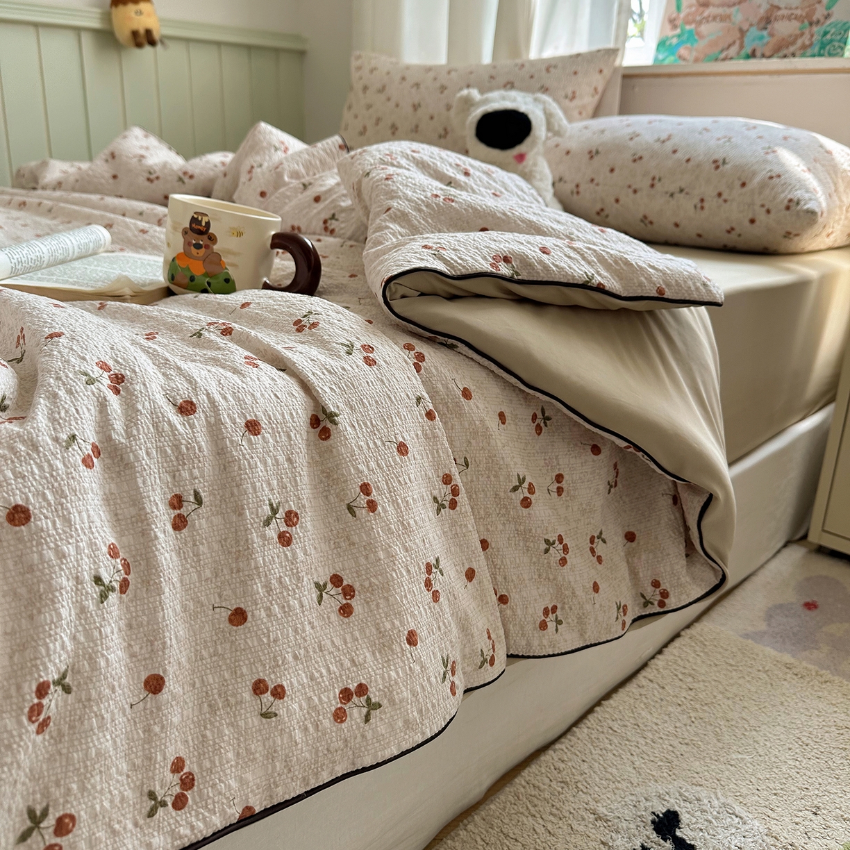 91家纺网 家纺一手货源 找家纺 贝扬思家纺 2026新款泡芙纱单夏被凉糖系列（凉而不冰的触感，清凉与柔软兼得） 凉糖-酒渍樱桃