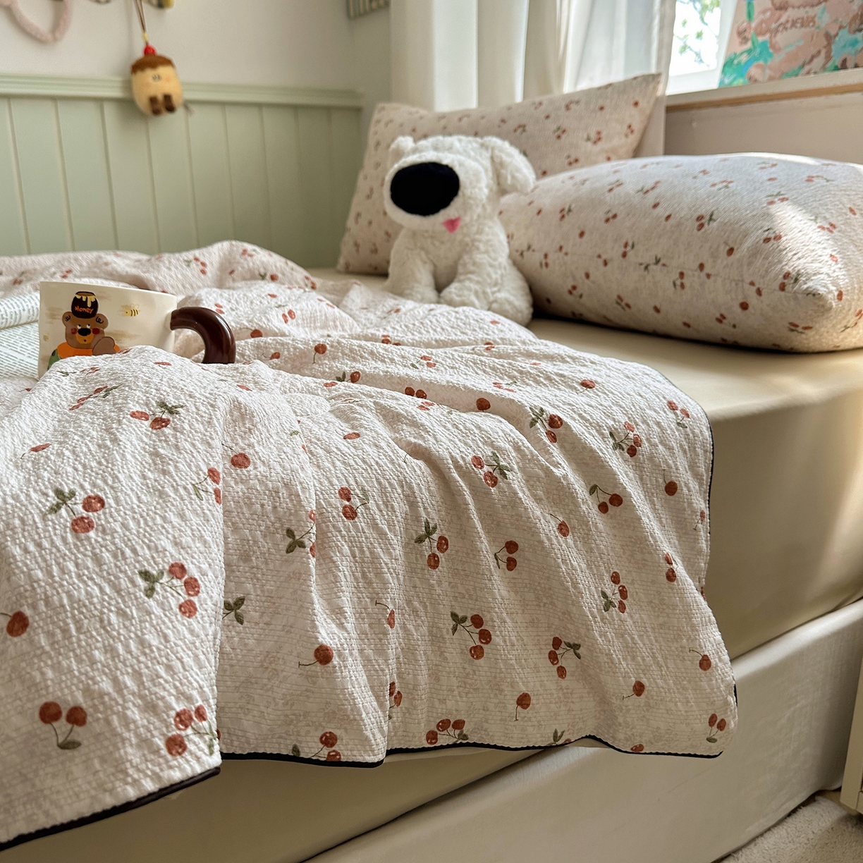 91家纺网 家纺一手货源 找家纺 贝扬思家纺 2026新款泡芙纱单夏被凉糖系列（凉而不冰的触感，清凉与柔软兼得） 凉糖-酒渍樱桃