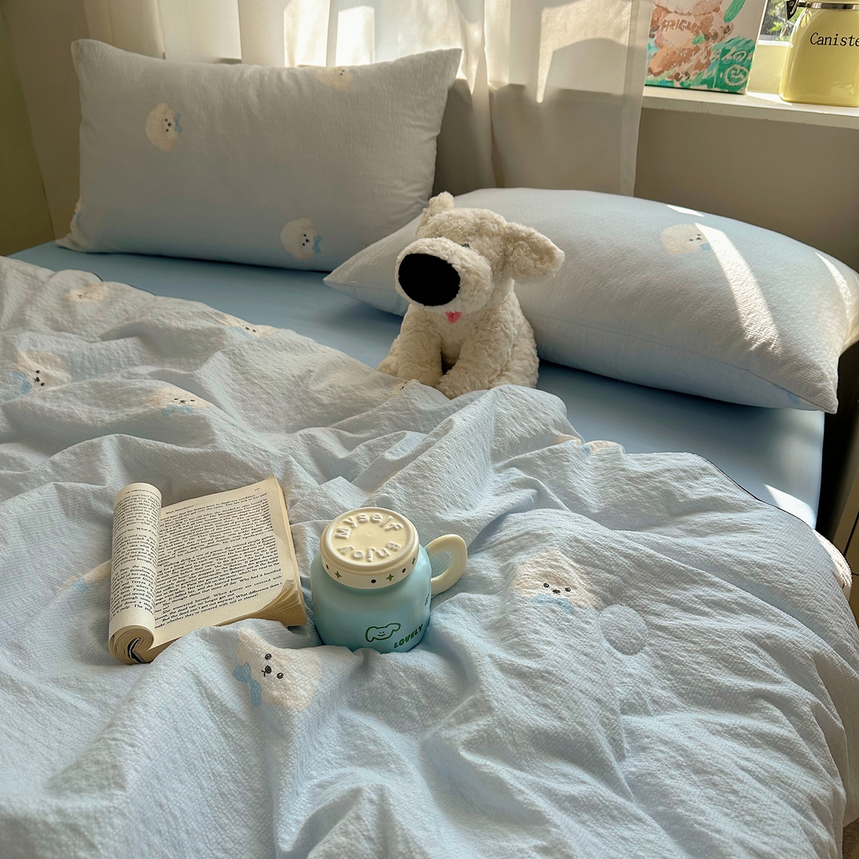 91家纺网 家纺一手货源 找家纺 贝扬思家纺 2026新款泡芙纱单夏被凉糖系列（凉而不冰的触感，清凉与柔软兼得） 凉糖-蓝领结狗