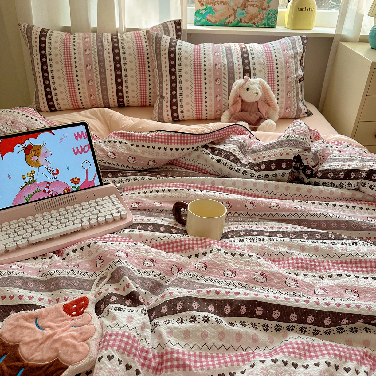 91家纺网 家纺一手货源 找家纺 贝扬思家纺 2026新款泡芙纱单夏被凉糖系列（凉而不冰的触感，清凉与柔软兼得） 凉糖-猫咪集粉