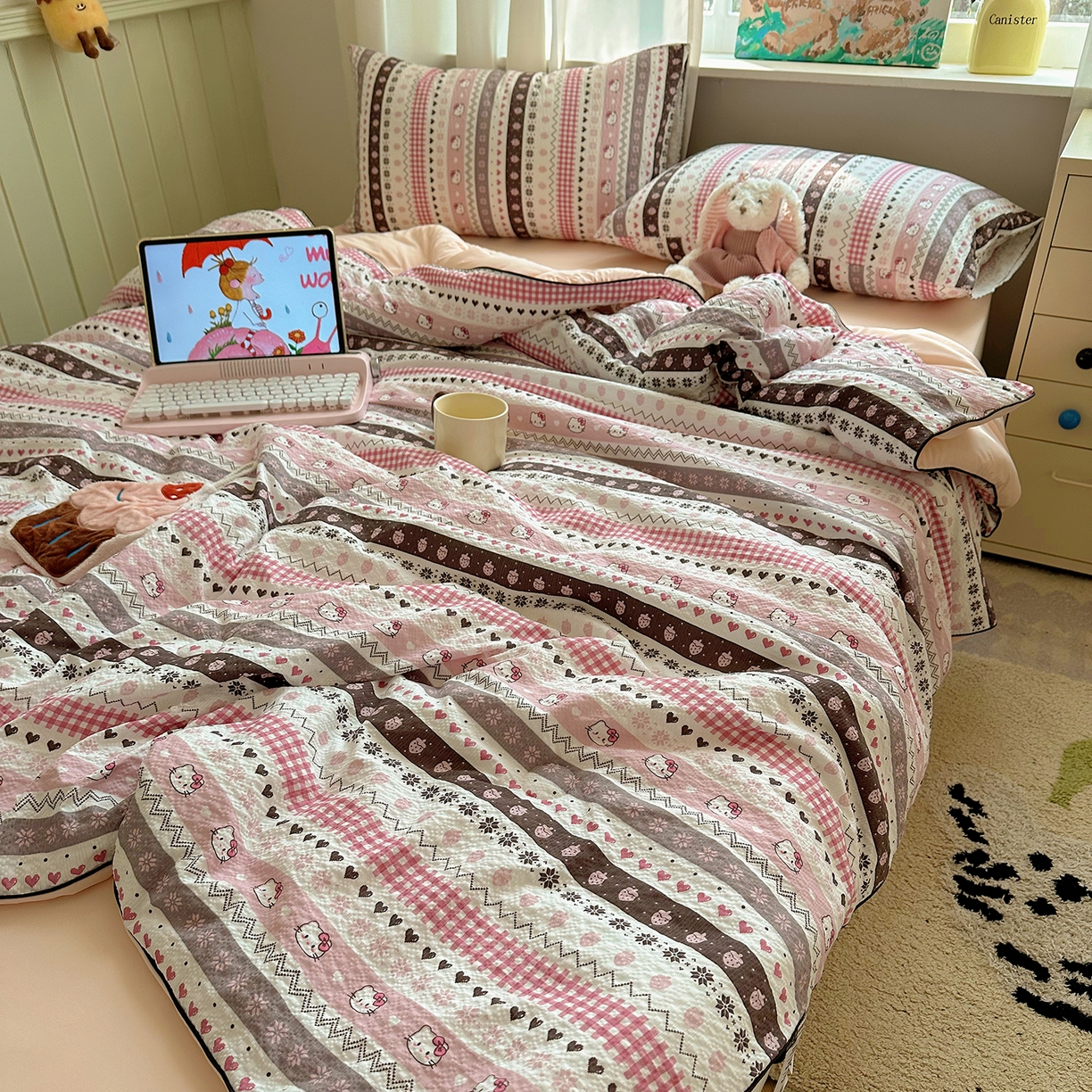 91家纺网 家纺一手货源 找家纺 贝扬思家纺 2026新款泡芙纱单夏被凉糖系列（凉而不冰的触感，清凉与柔软兼得） 凉糖-猫咪集粉