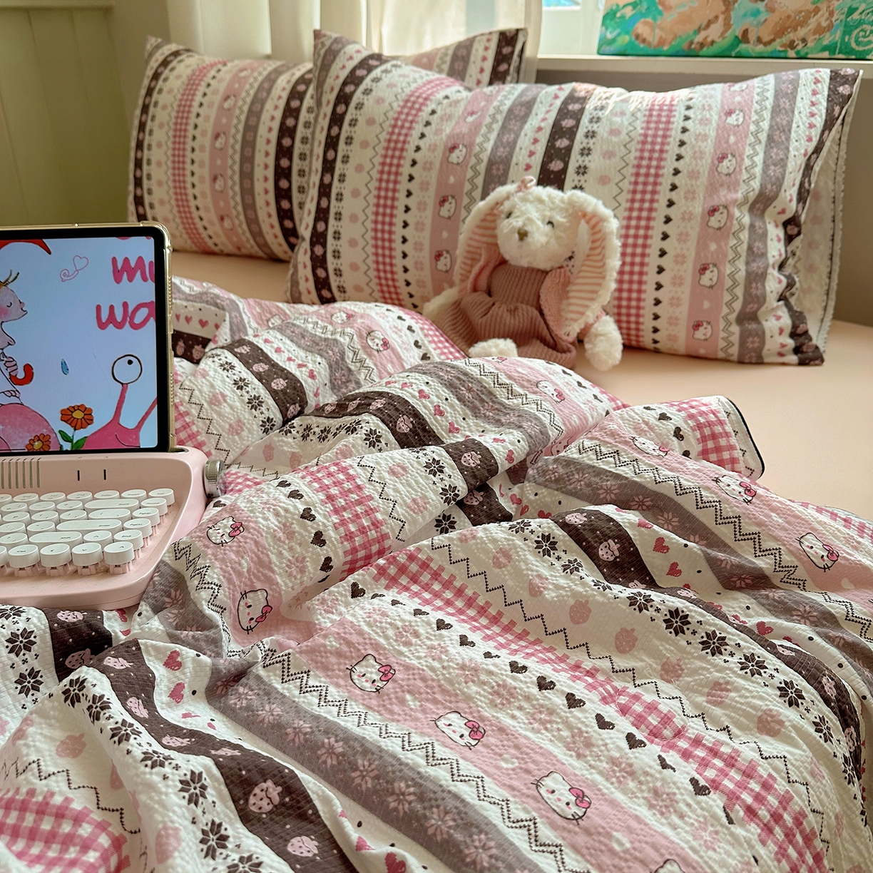 91家纺网 家纺一手货源 找家纺 贝扬思家纺 2026新款泡芙纱单夏被凉糖系列（凉而不冰的触感，清凉与柔软兼得） 凉糖-猫咪集粉