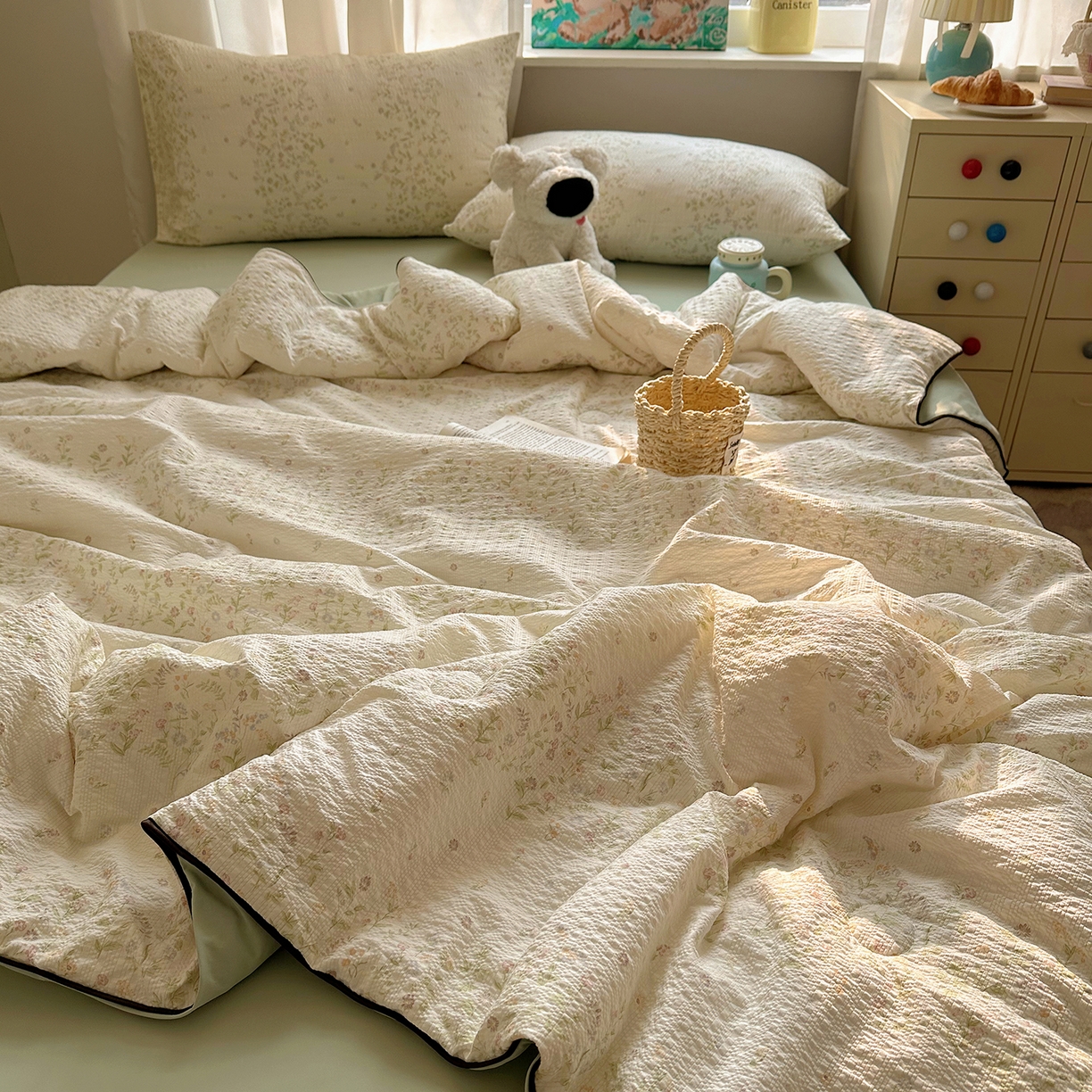 91家纺网 家纺一手货源 找家纺 贝扬思家纺 2026新款泡芙纱单夏被凉糖系列（凉而不冰的触感，清凉与柔软兼得） 凉糖-浅夏花信