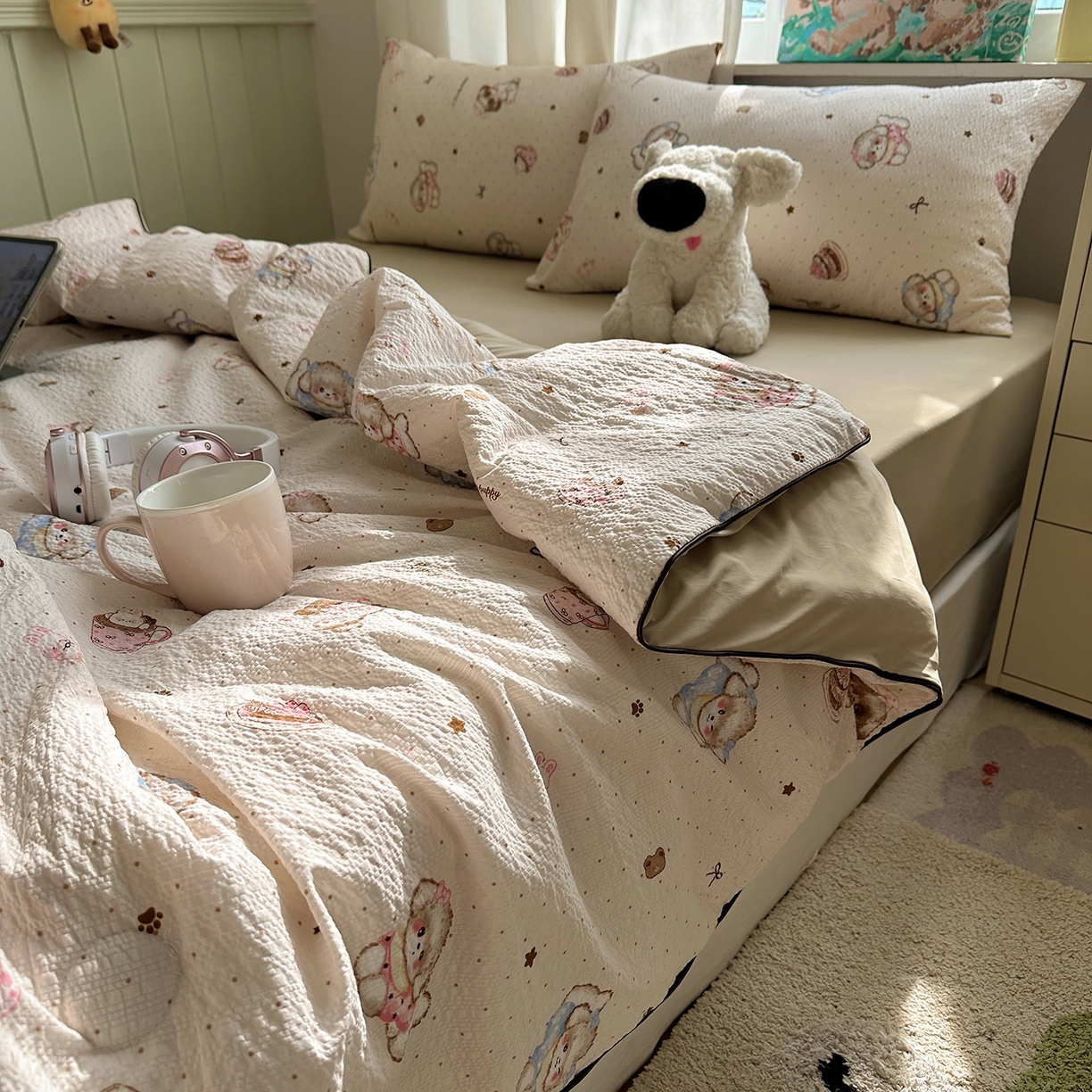 91家纺网 家纺一手货源 找家纺 贝扬思家纺 2026新款泡芙纱单夏被凉糖系列（凉而不冰的触感，清凉与柔软兼得） 凉糖-甜品萌狗