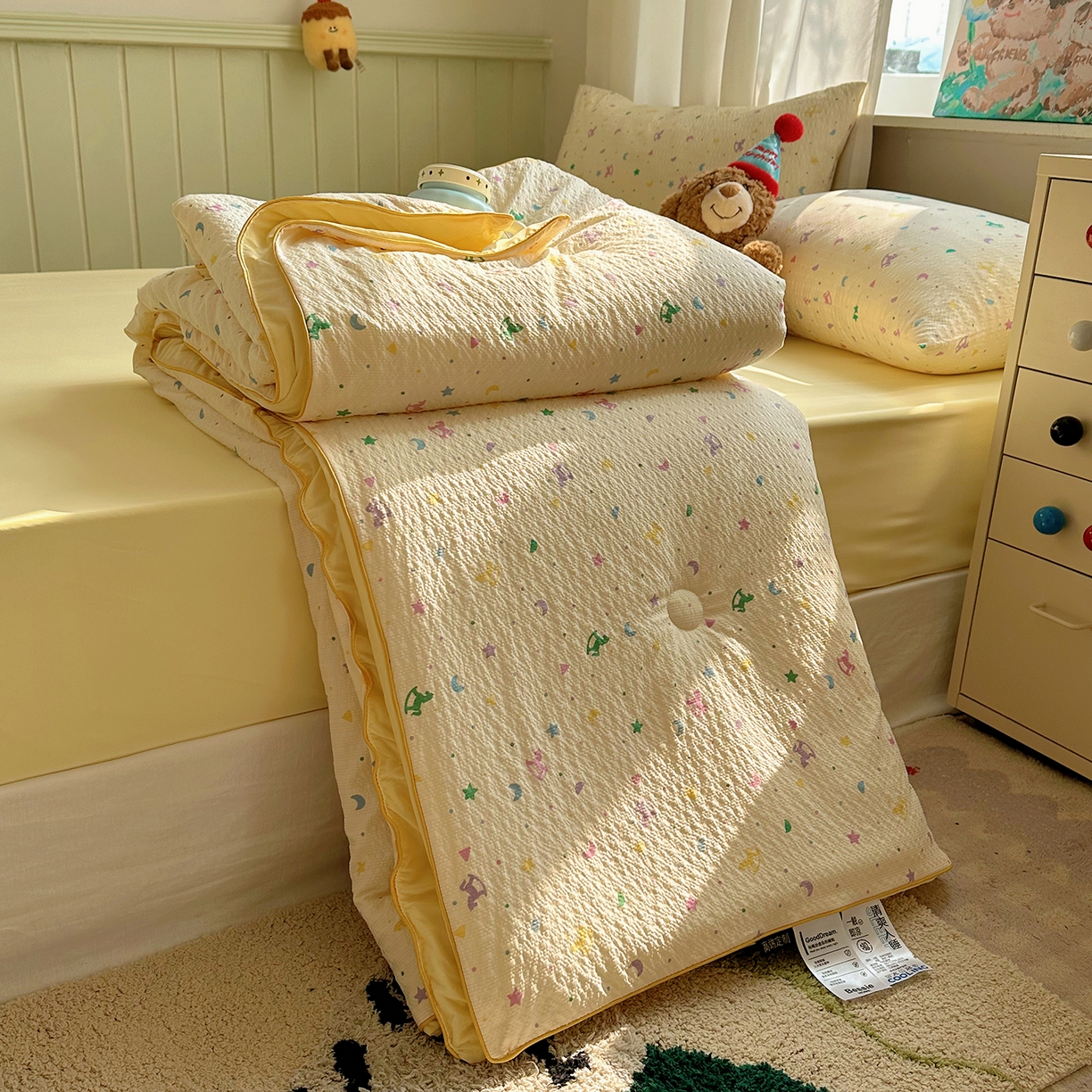 91家纺网 家纺一手货源 找家纺 贝扬思家纺 2026新款泡芙纱单夏被凉糖系列（凉而不冰的触感，清凉与柔软兼得） 凉糖-摇摇木马