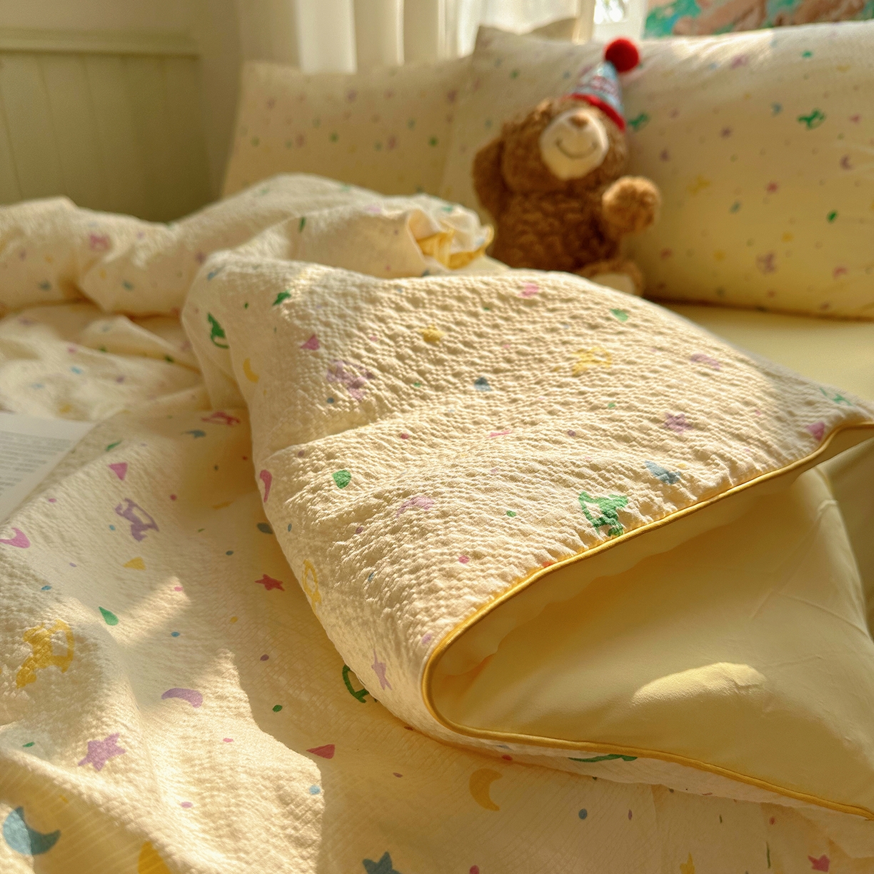 91家纺网 家纺一手货源 找家纺 贝扬思家纺 2026新款泡芙纱单夏被凉糖系列（凉而不冰的触感，清凉与柔软兼得） 凉糖-摇摇木马