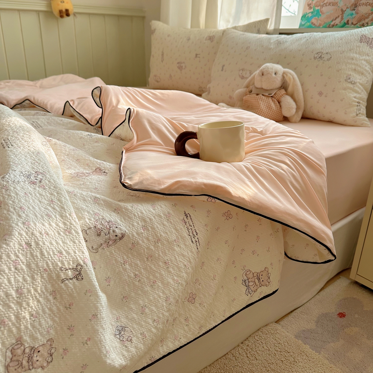 91家纺网 家纺一手货源 找家纺 贝扬思家纺 2026新款泡芙纱单夏被凉糖系列（凉而不冰的触感，清凉与柔软兼得） 凉糖-悦悦小兔