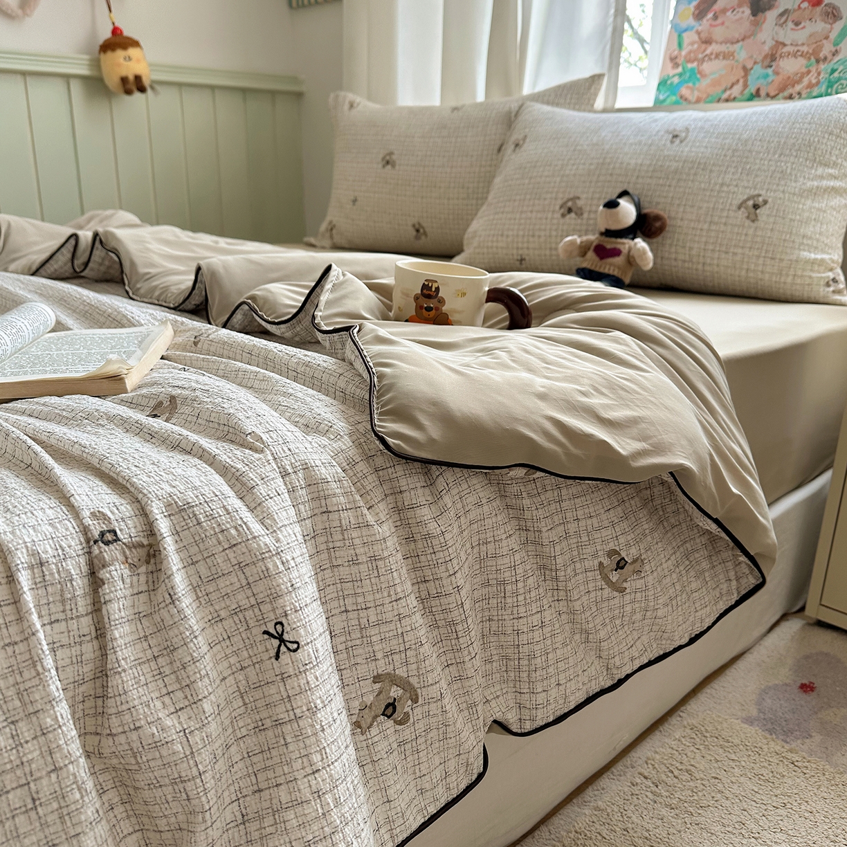 91家纺网 家纺一手货源 找家纺 贝扬思家纺 2026新款泡芙纱单夏被凉糖系列（凉而不冰的触感，清凉与柔软兼得） 凉糖-织纹木马迹