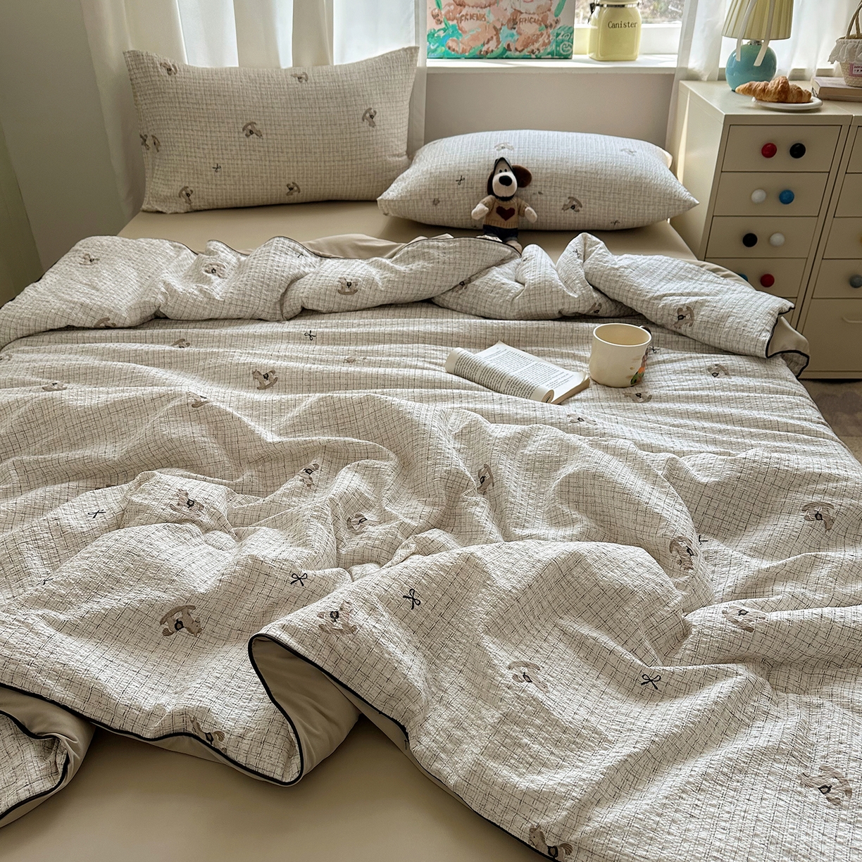 91家纺网 家纺一手货源 找家纺 贝扬思家纺 2026新款泡芙纱单夏被凉糖系列（凉而不冰的触感，清凉与柔软兼得） 凉糖-织纹木马迹