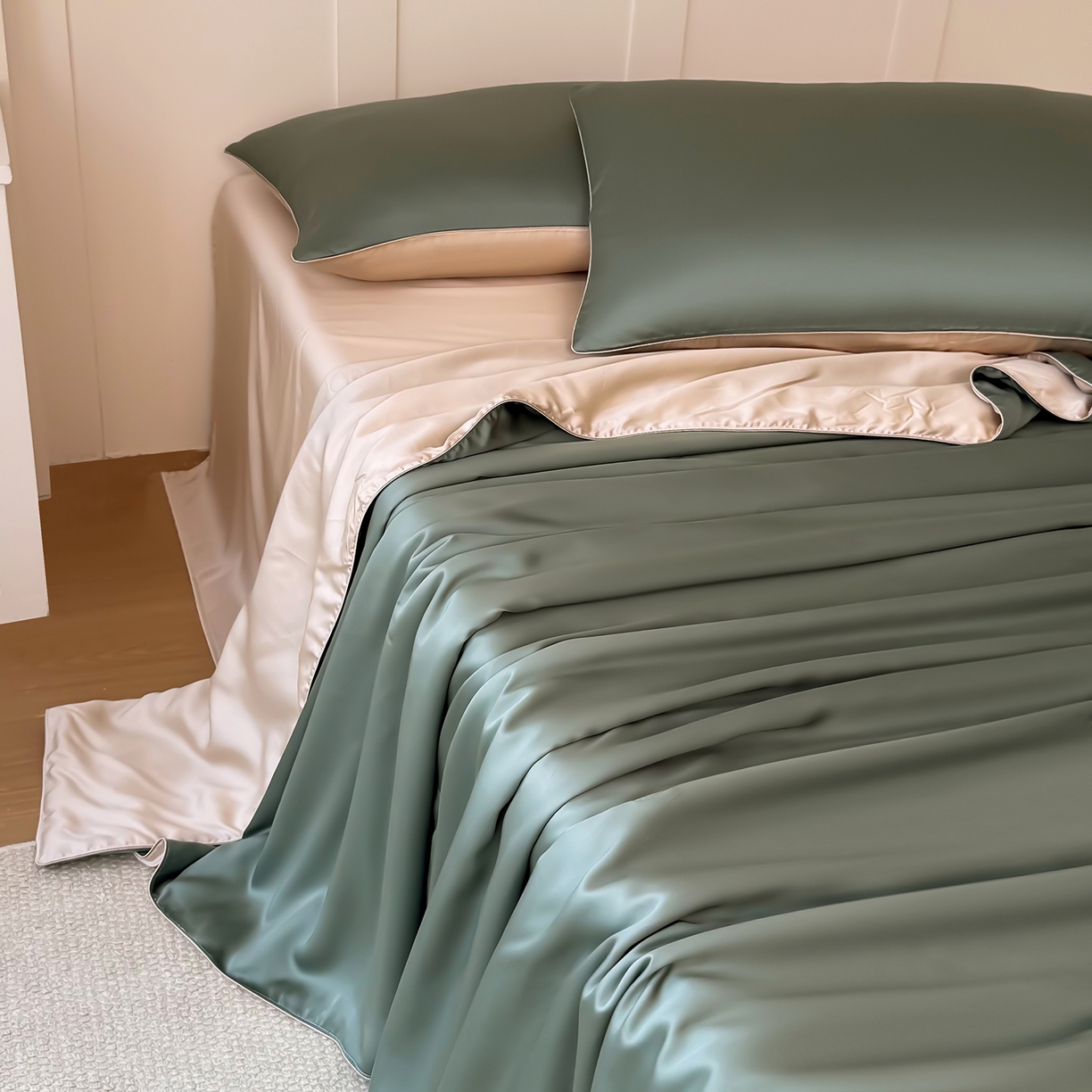 91家纺网 家纺一手货源 找家纺 鑫田家纺 2026新款60支兰精天丝蚕丝被夏凉被100%纯蚕丝夏被四件套床单床笠学生三件套 海藻绿