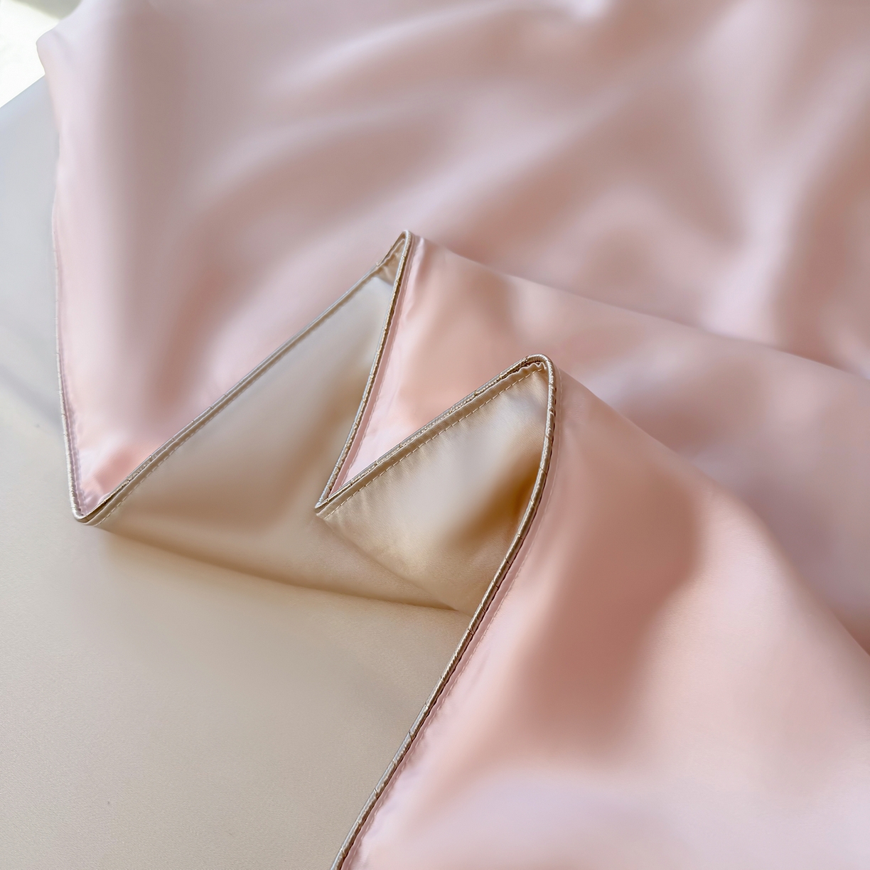 91家纺网 家纺一手货源 找家纺 （总）鑫田家纺 2026新款60支兰精天丝蚕丝被夏凉被100%纯蚕丝夏被四件套床单床笠学生三件套