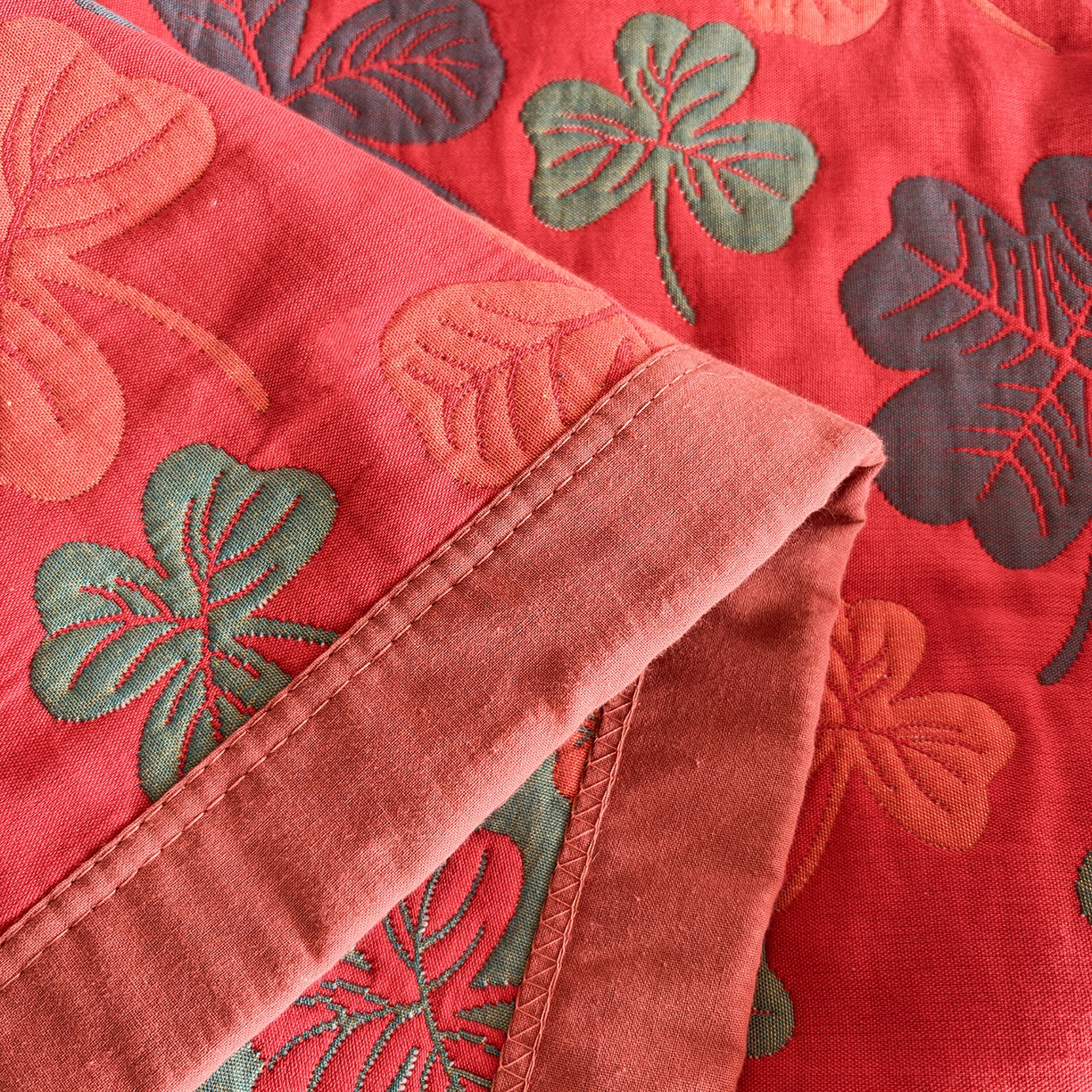 91家纺网 家纺一手货源 找家纺 棠薇家纺 2026新款纱布盖毯长绒棉纱布毛巾被夏被单双人棉纱盖毯毛巾毯夏季夏凉被空调被毯子可铺可盖床盖 忘忧草