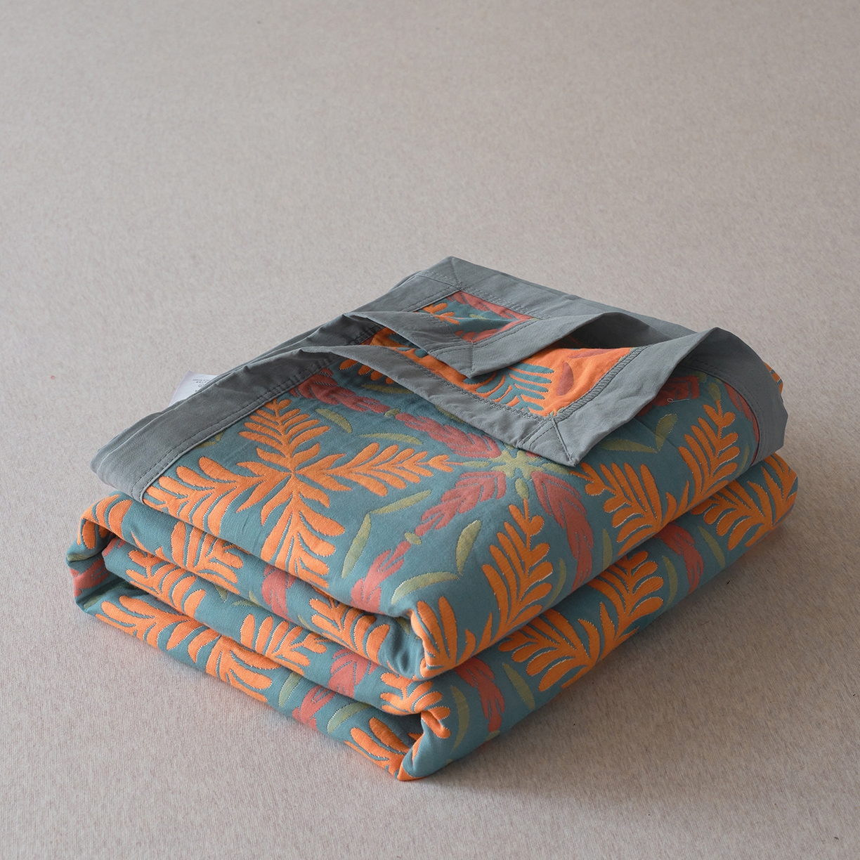 91家纺网 家纺一手货源 找家纺 棠薇家纺 2026新款纱布盖毯长绒棉纱布毛巾被夏被单双人棉纱盖毯毛巾毯夏季夏凉被空调被毯子可铺可盖床盖 典雅之风