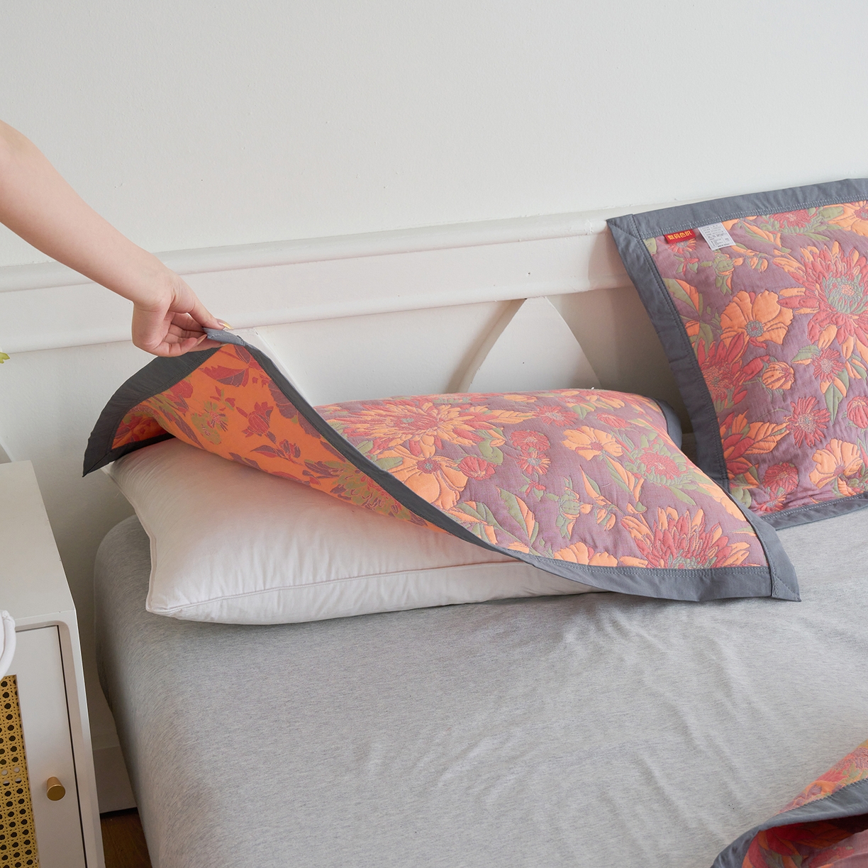 91家纺网 家纺一手货源 找家纺 棠薇家纺 2026新款纱布盖毯长绒棉纱布毛巾被夏被单双人棉纱盖毯毛巾毯夏季夏凉被空调被毯子可铺可盖床盖 花团锦簇