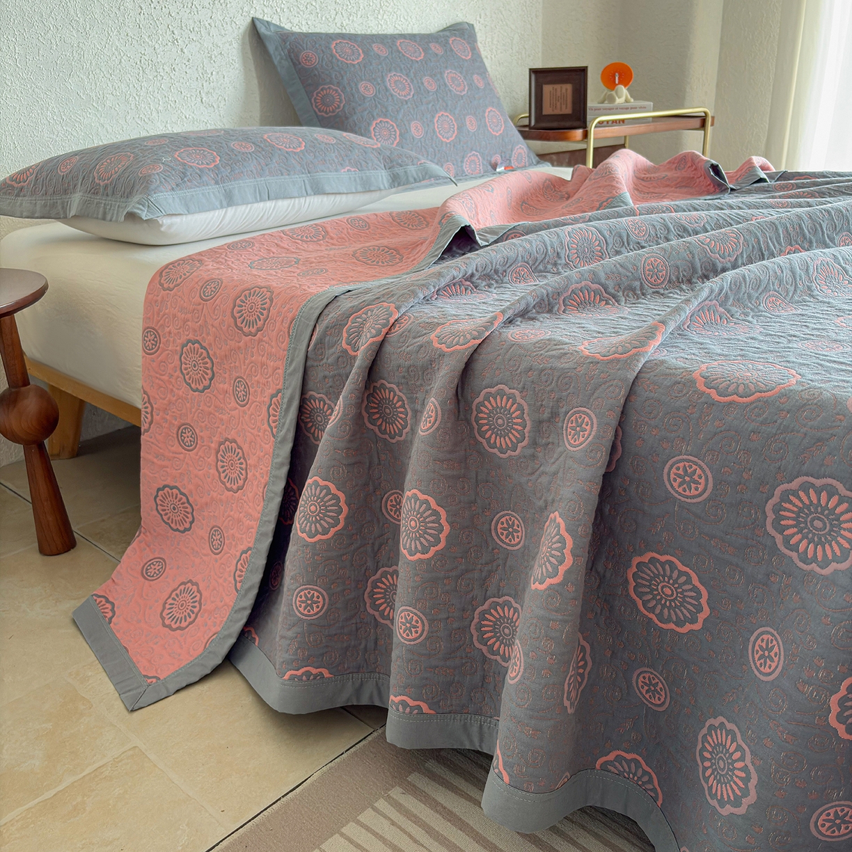 91家纺网 家纺一手货源 找家纺 棠薇家纺 2026新款纱布盖毯长绒棉纱布毛巾被夏被单双人棉纱盖毯毛巾毯夏季夏凉被空调被毯子可铺可盖床盖 罗曼蒂克