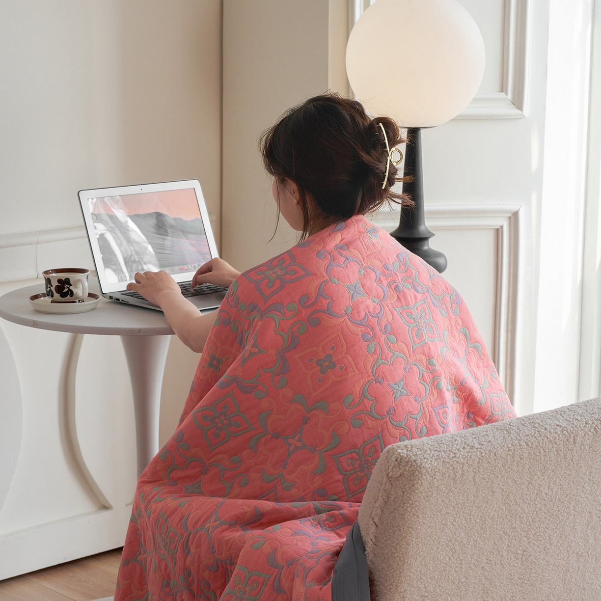 91家纺网 家纺一手货源 找家纺 棠薇家纺 2026新款纱布盖毯长绒棉纱布毛巾被夏被单双人棉纱盖毯毛巾毯夏季夏凉被空调被毯子可铺可盖床盖 年华粉