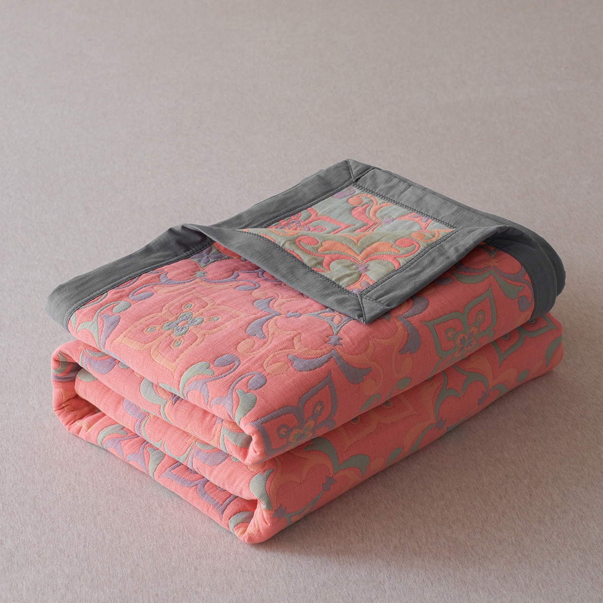 91家纺网 家纺一手货源 找家纺 棠薇家纺 2026新款纱布盖毯长绒棉纱布毛巾被夏被单双人棉纱盖毯毛巾毯夏季夏凉被空调被毯子可铺可盖床盖 年华粉