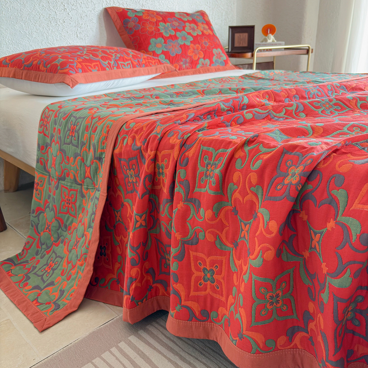 91家纺网 家纺一手货源 找家纺 棠薇家纺 2026新款纱布盖毯长绒棉纱布毛巾被夏被单双人棉纱盖毯毛巾毯夏季夏凉被空调被毯子可铺可盖床盖 年华红