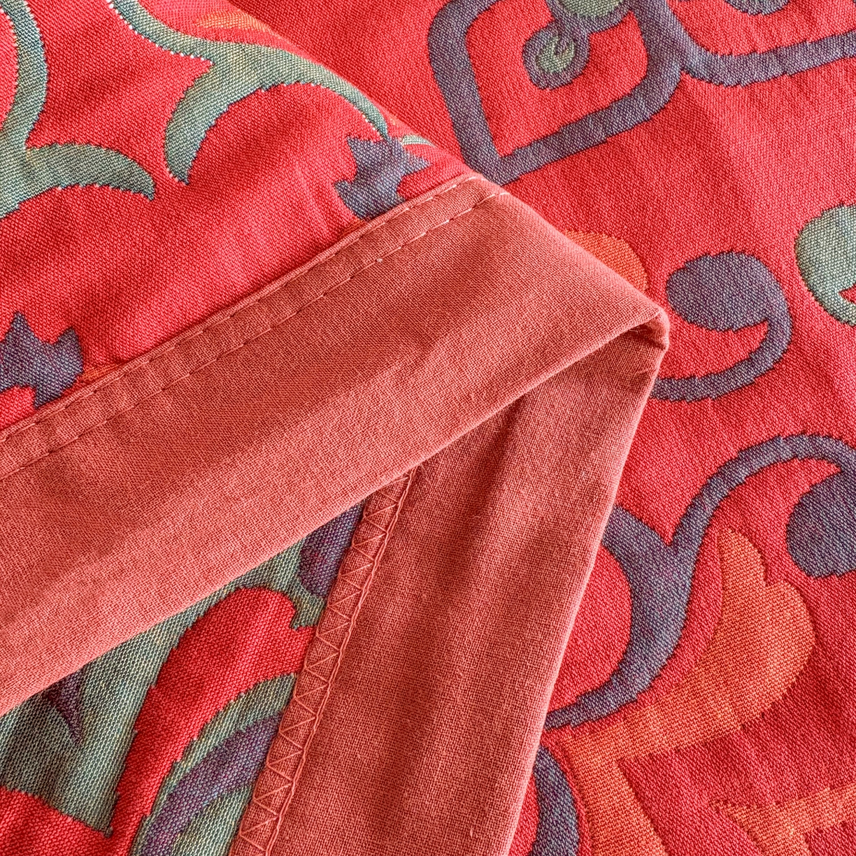 91家纺网 家纺一手货源 找家纺 棠薇家纺 2026新款纱布盖毯长绒棉纱布毛巾被夏被单双人棉纱盖毯毛巾毯夏季夏凉被空调被毯子可铺可盖床盖 年华红