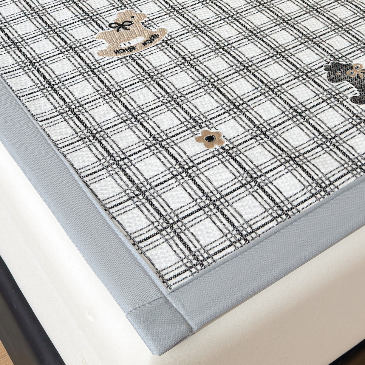 91家纺网 家纺一手货源 找家纺 （总）爱思凯家纺 2026新款纯凉感pe豆豆多色双提花条席-成人款