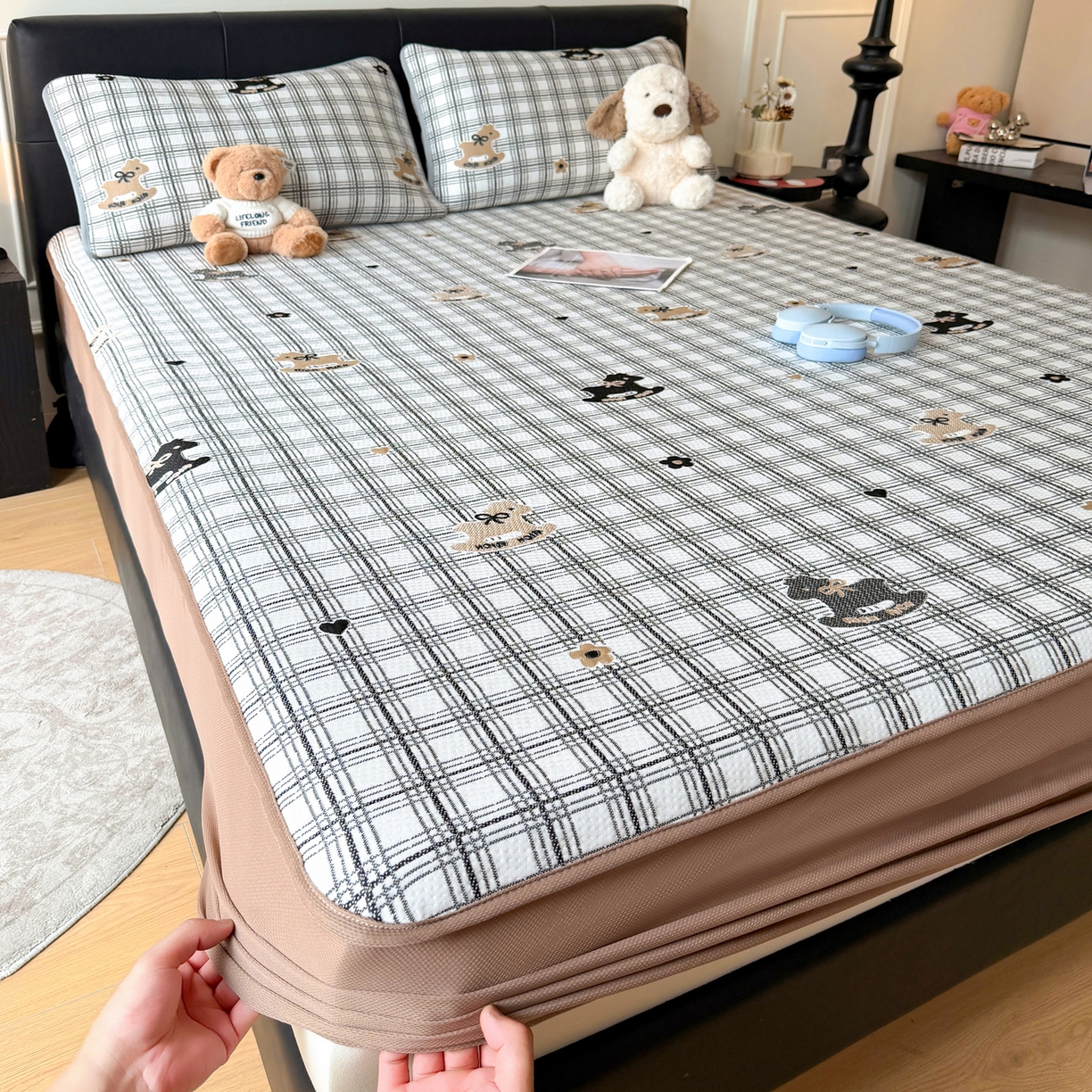 91家纺网 家纺一手货源 找家纺 爱思凯家纺 2025新款水晶边-牛奶绒学生床褥-第三批 水晶边床褥-暗粉