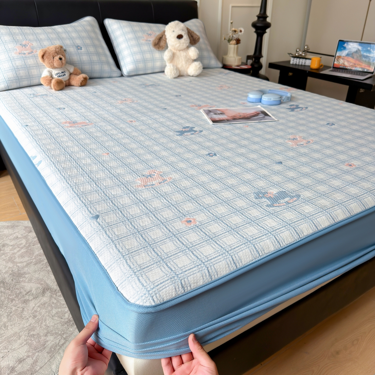 91家纺网 家纺一手货源 找家纺 （总）爱思凯家纺 2026新款纯凉感PE豆豆多色双提花床笠款凉席