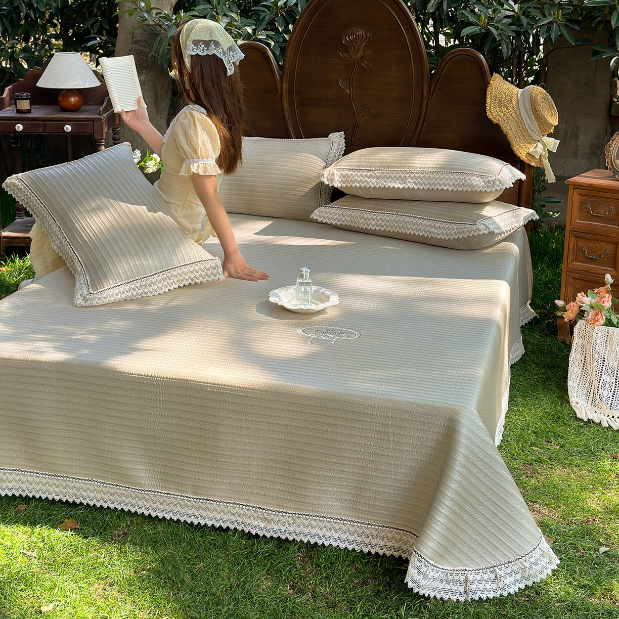 91家纺网 家纺一手货源 找家纺 乐朵家居 2026新款 卡洛琳 （复合） 凉豆豆 凉席三件套 卡其